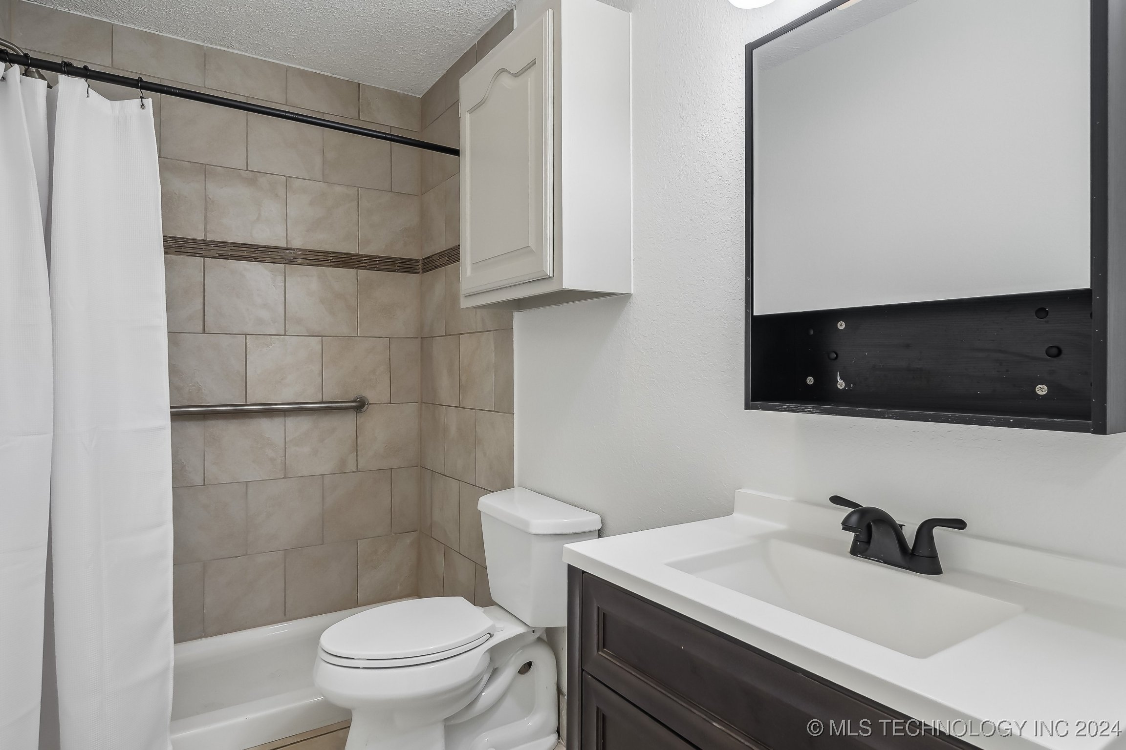 9442 E Cherrywood Drive