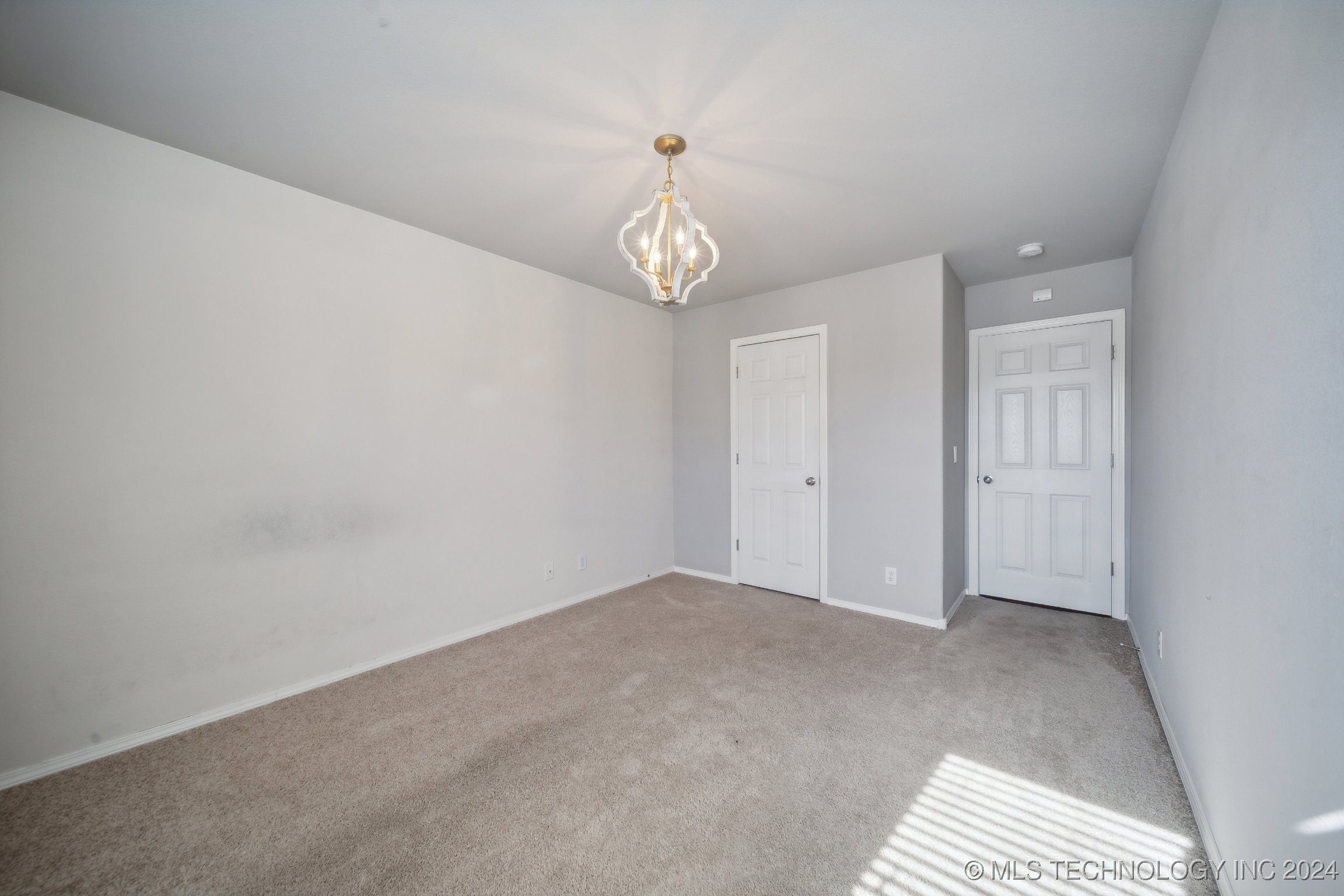 5962 E 148th Place S