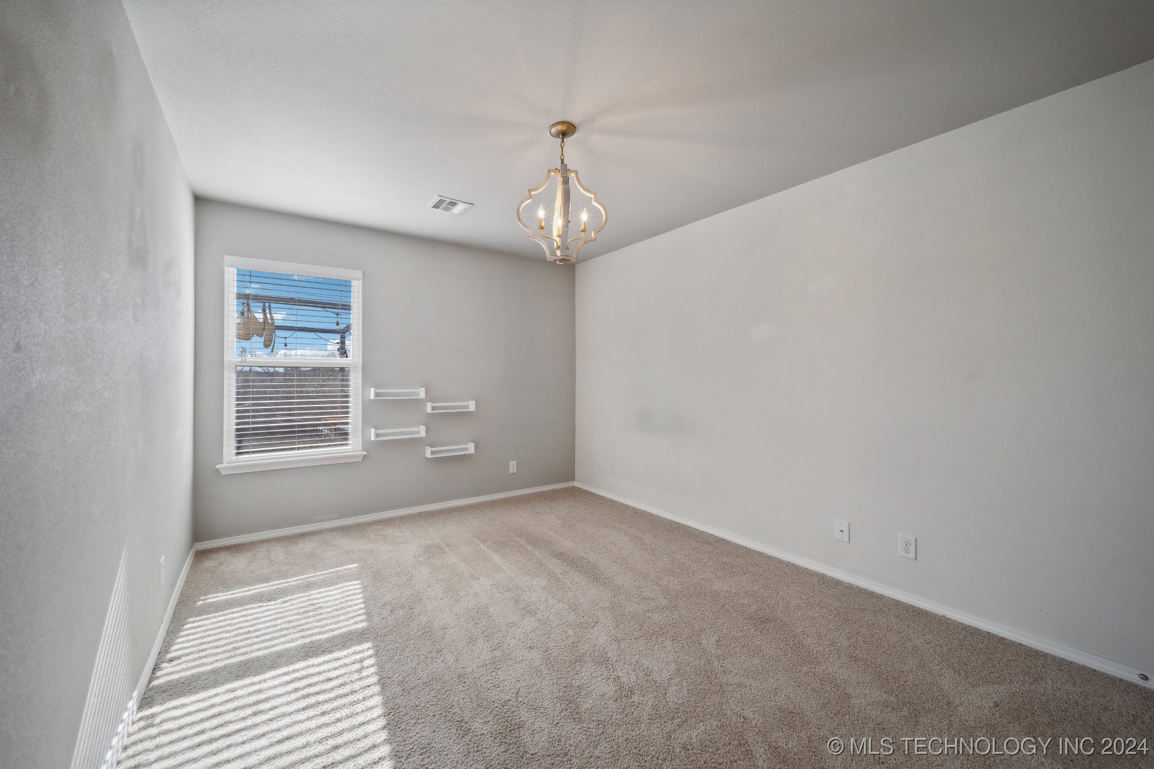 5962 E 148th Place S