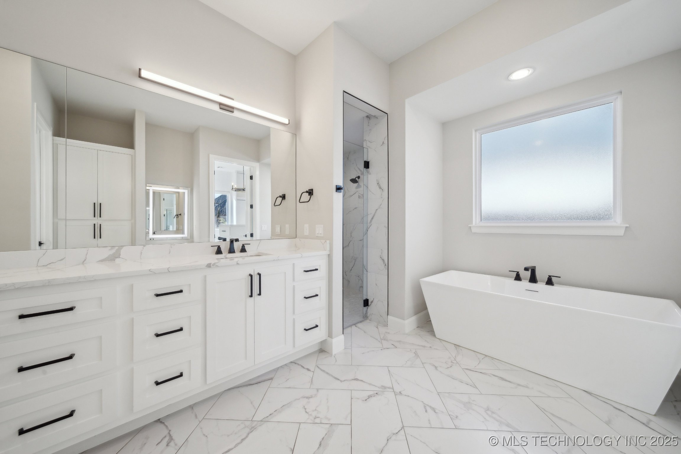 4622 S Retana Avenue