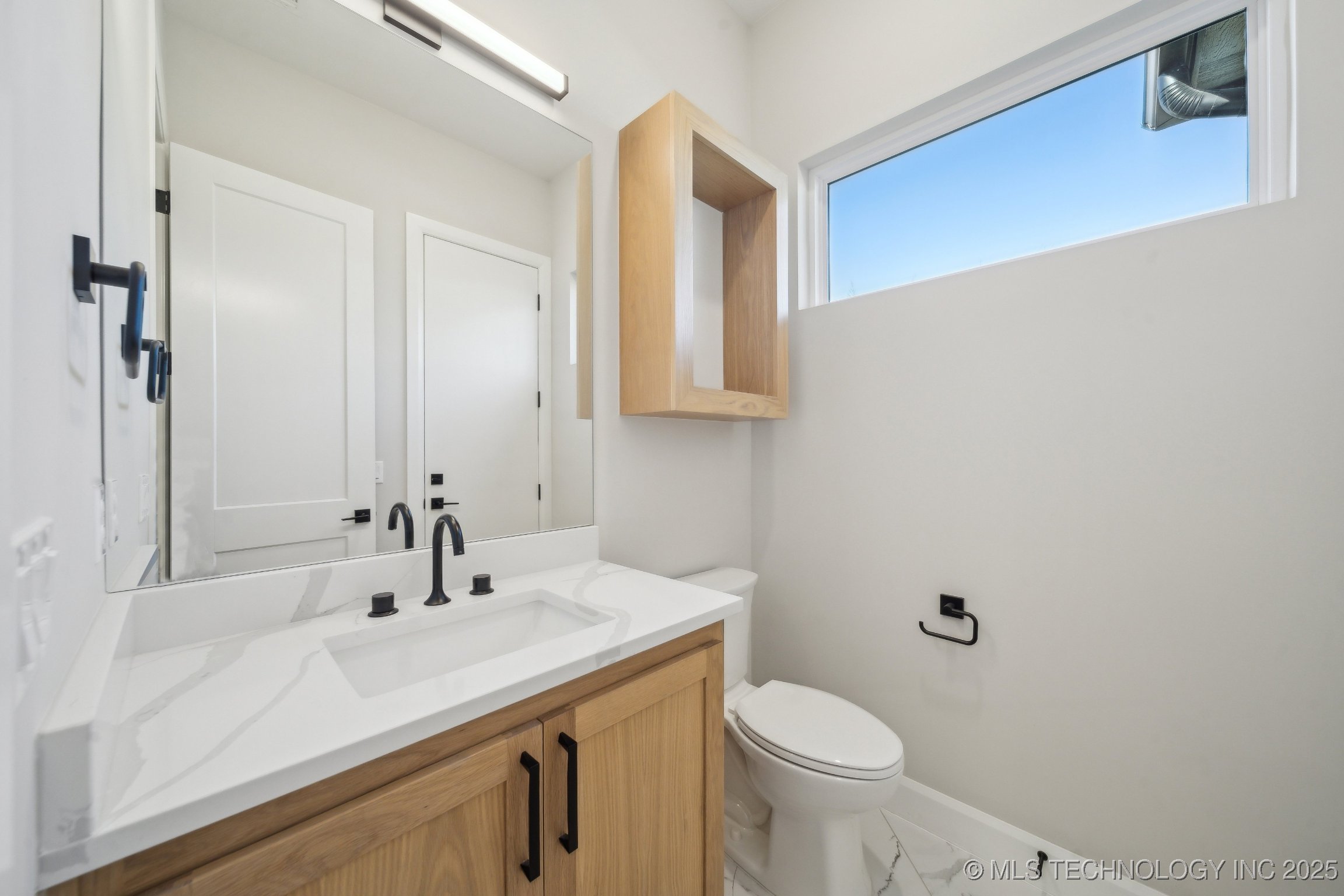 4622 S Retana Avenue