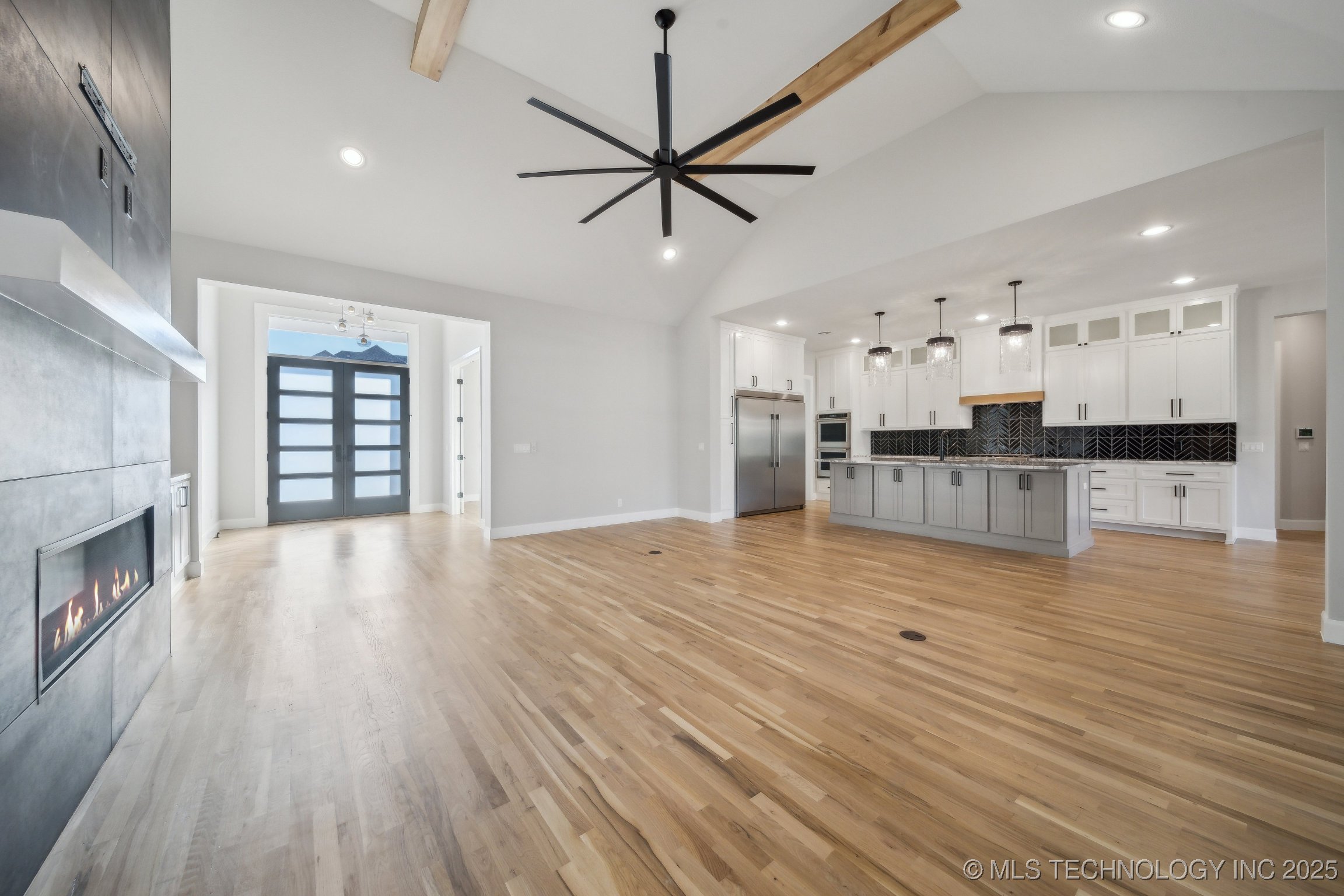 4622 S Retana Avenue