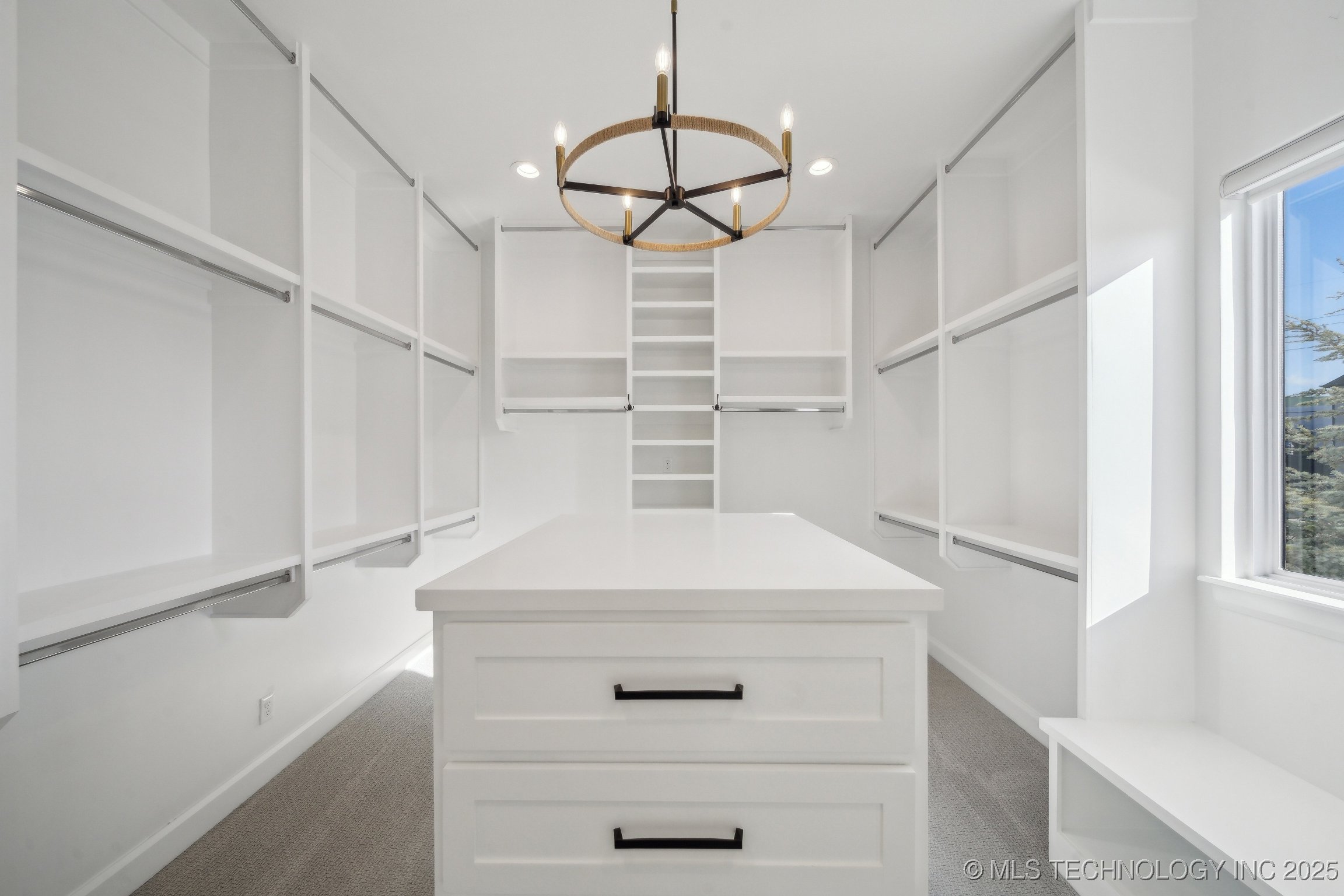 4622 S Retana Avenue