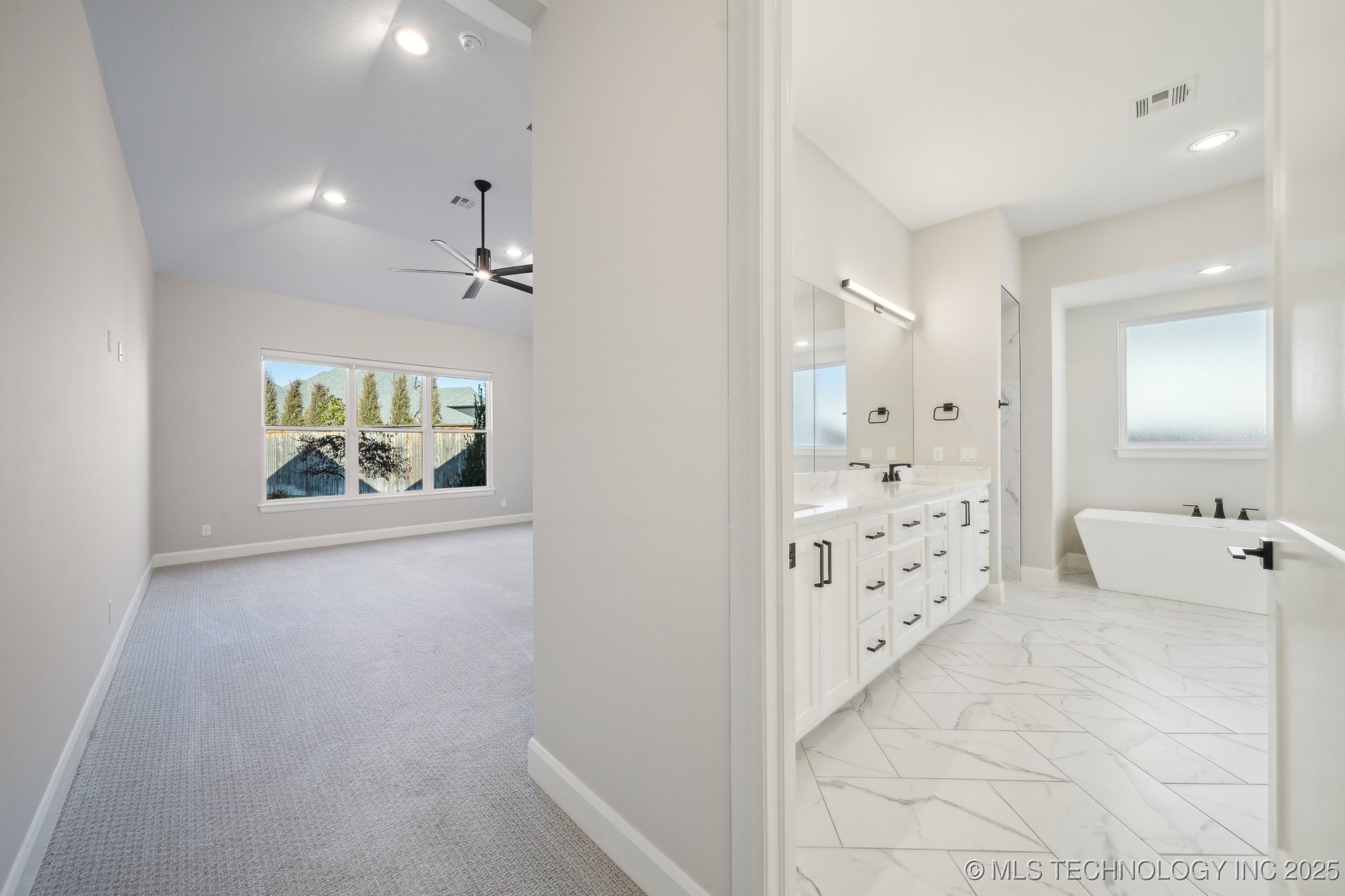 4622 S Retana Avenue