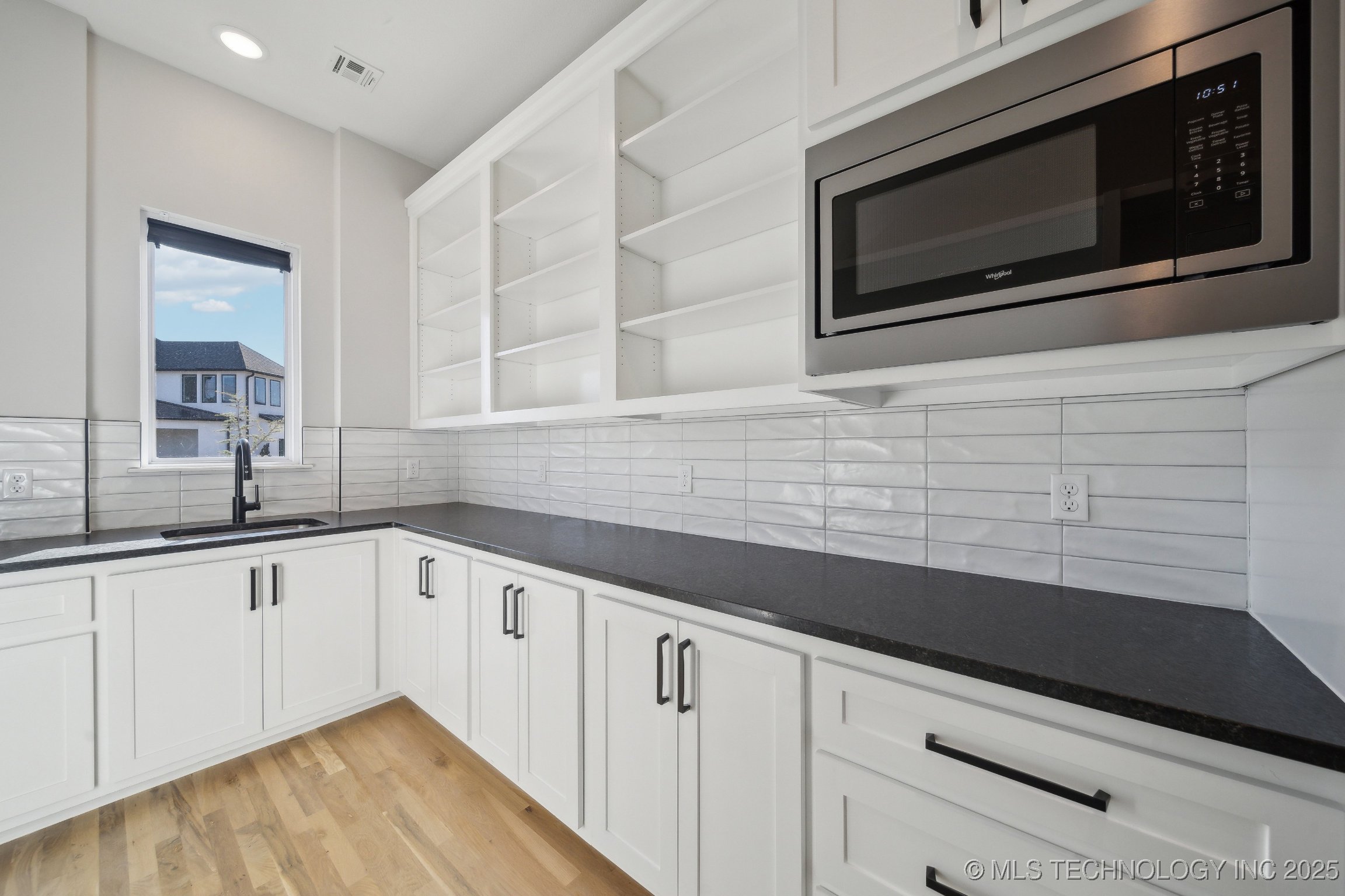 4622 S Retana Avenue