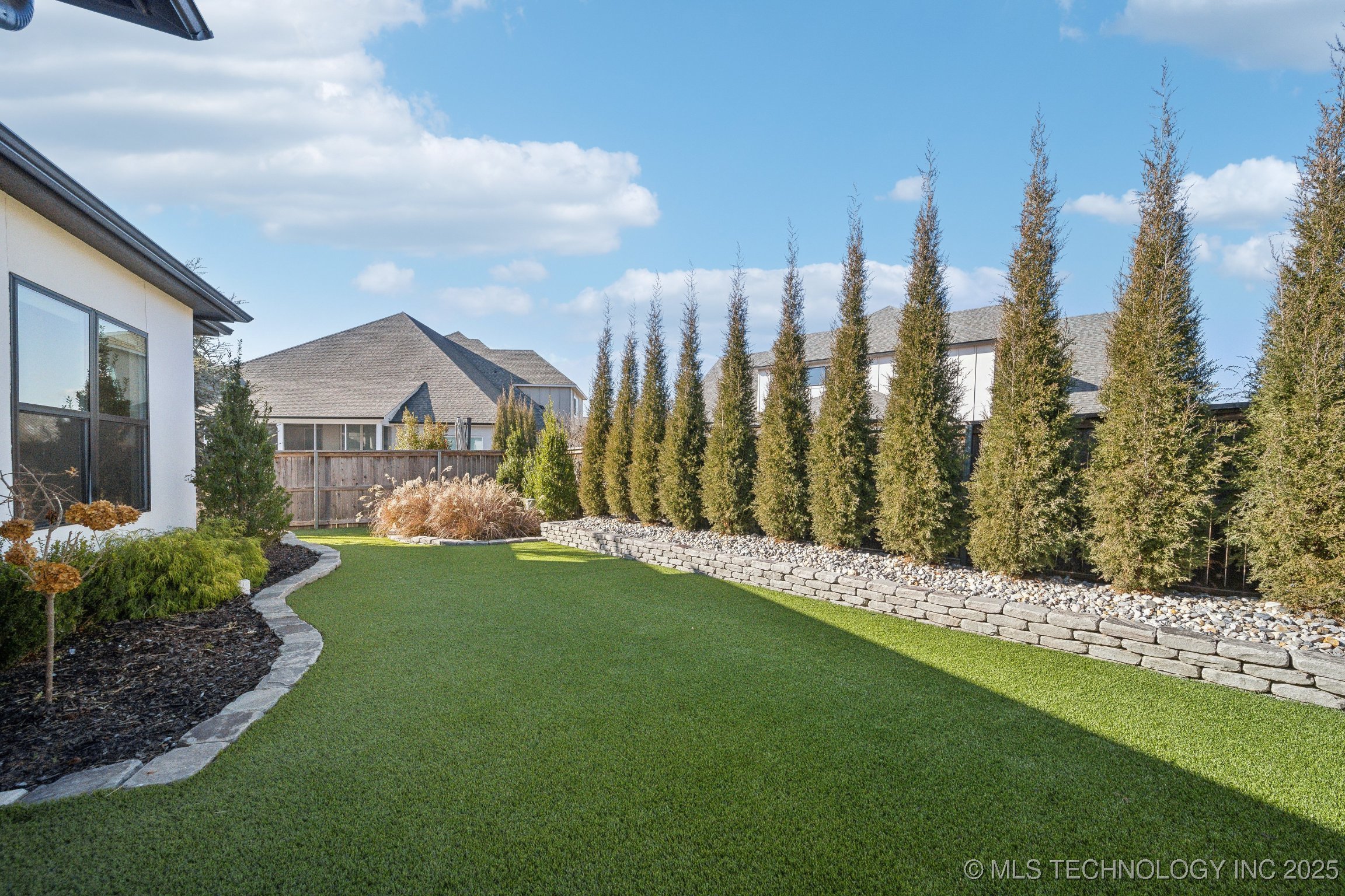 4622 S Retana Avenue