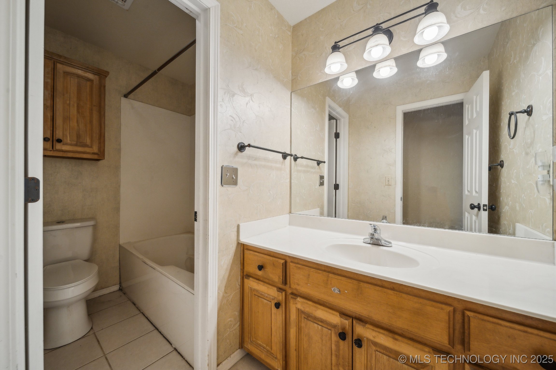 11605 S 67th East Avenue