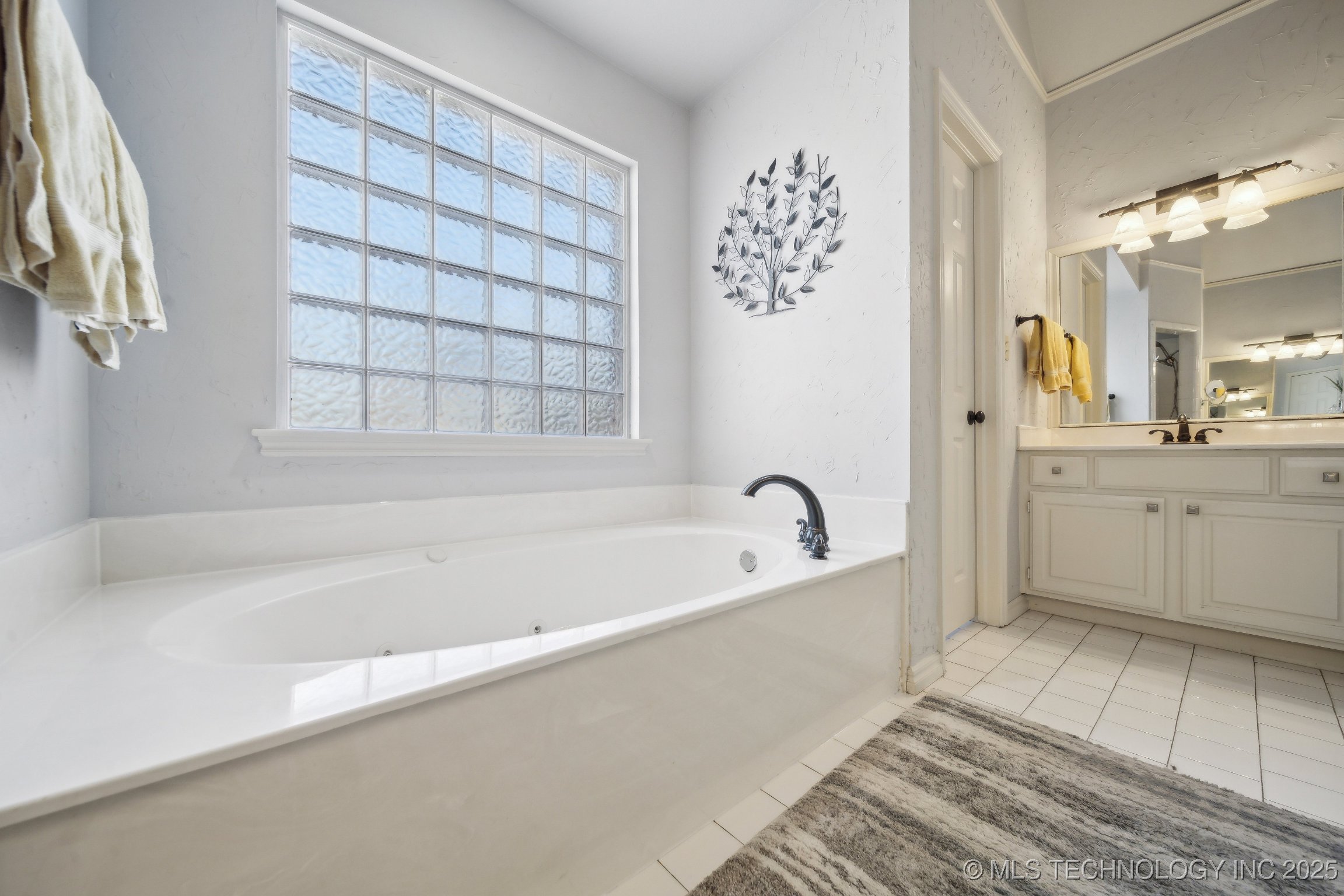 11539 S 68th East Avenue