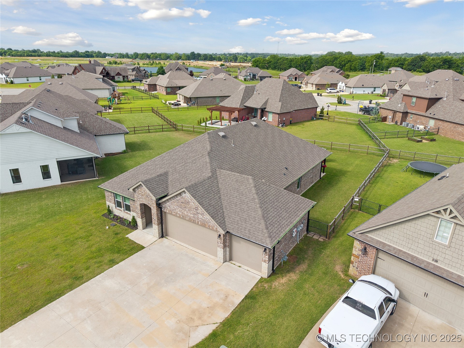 11340 S 282nd East Avenue