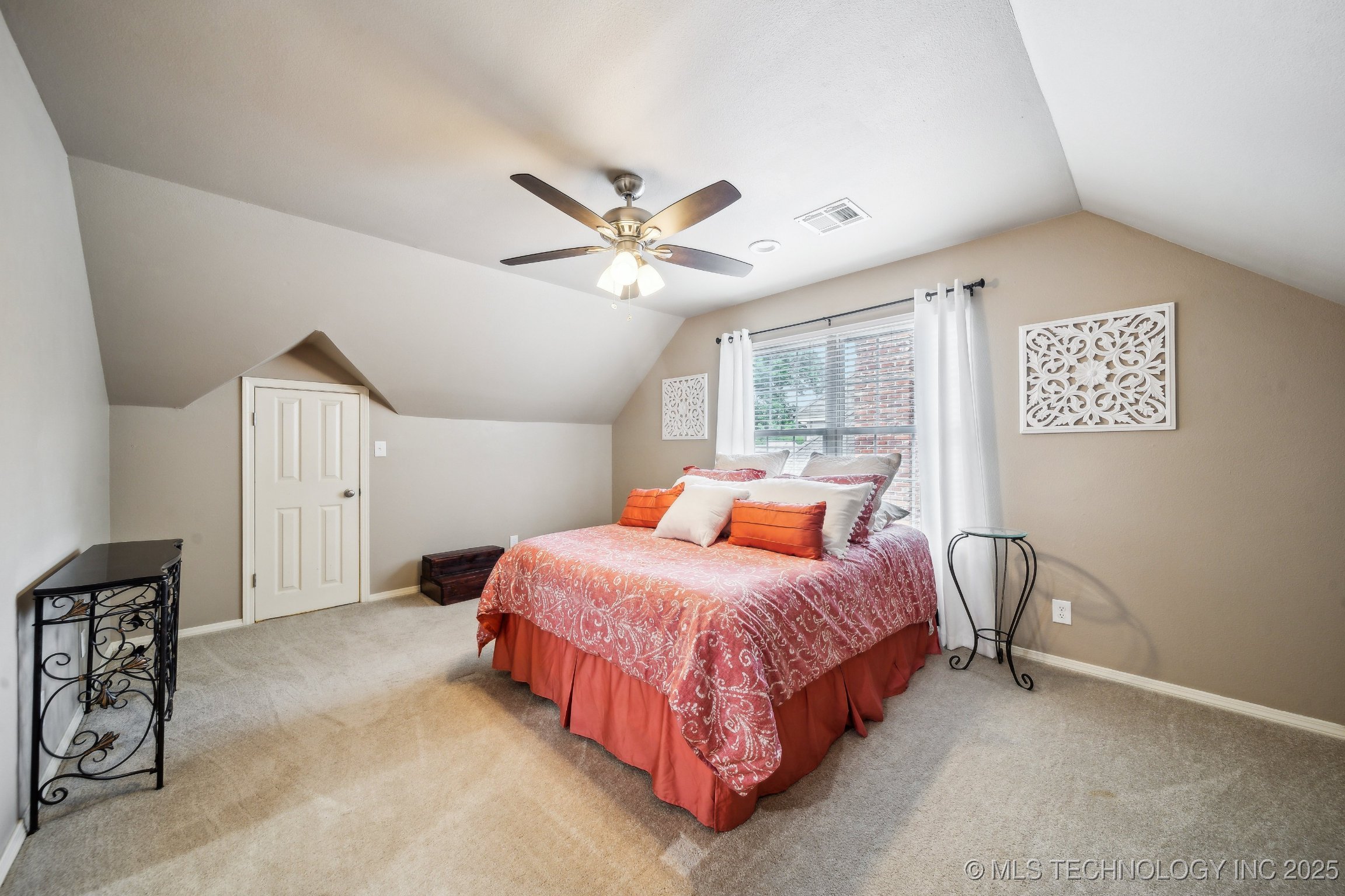 10734 S Toledo Avenue