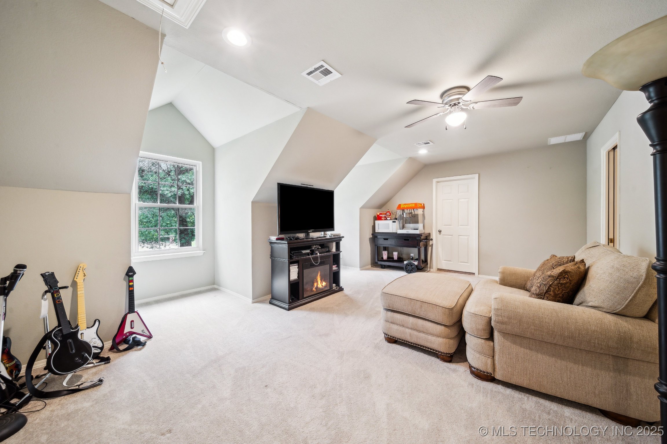 10734 S Toledo Avenue