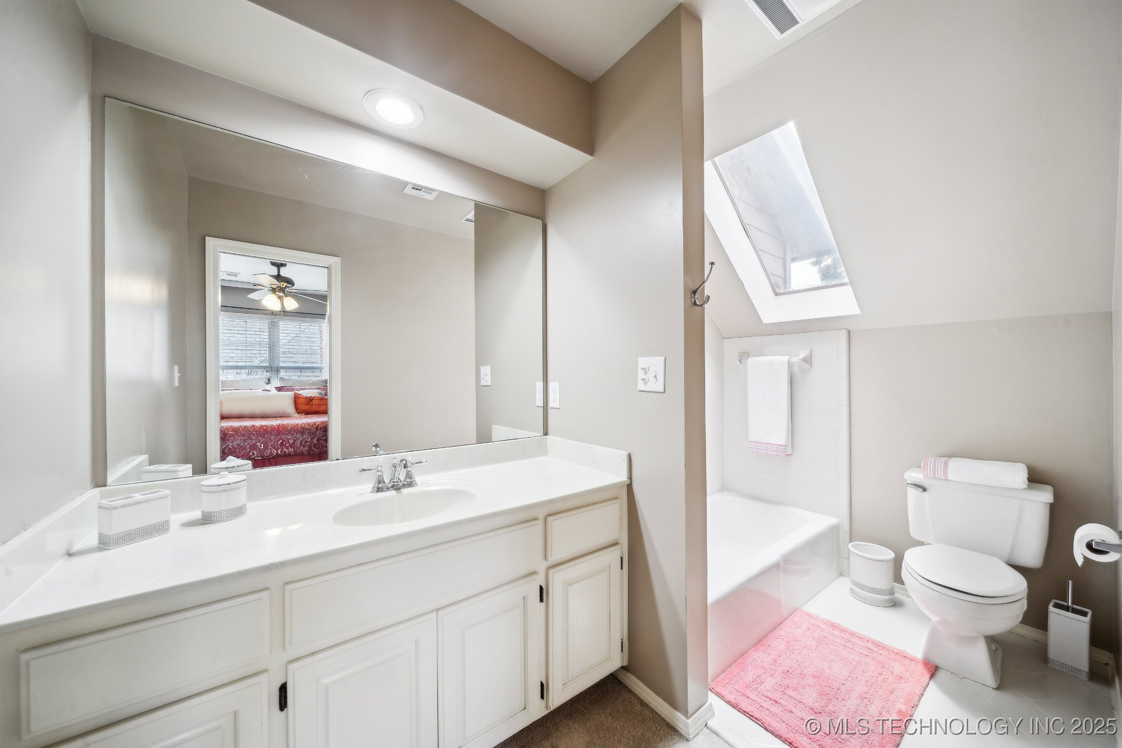 10734 S Toledo Avenue