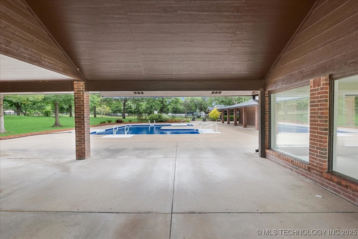 19251 E 94th Street S