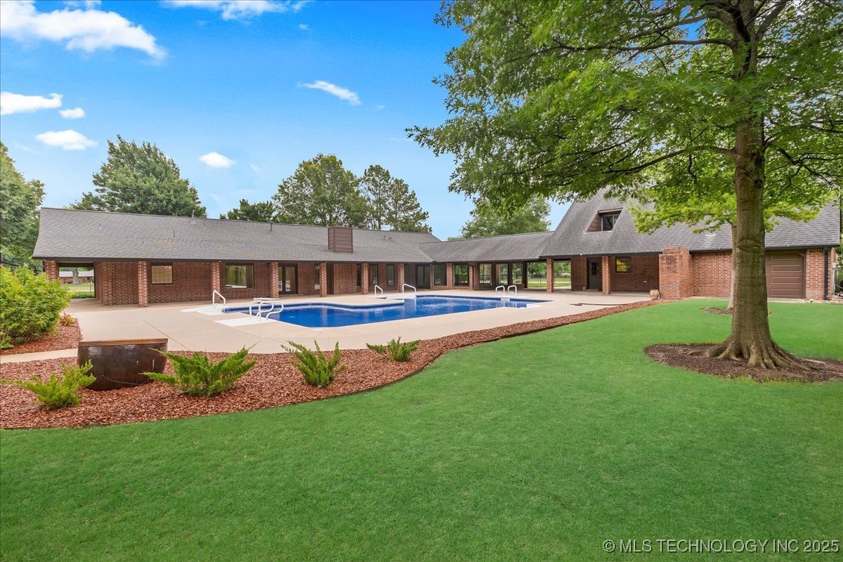 19251 E 94th Street S