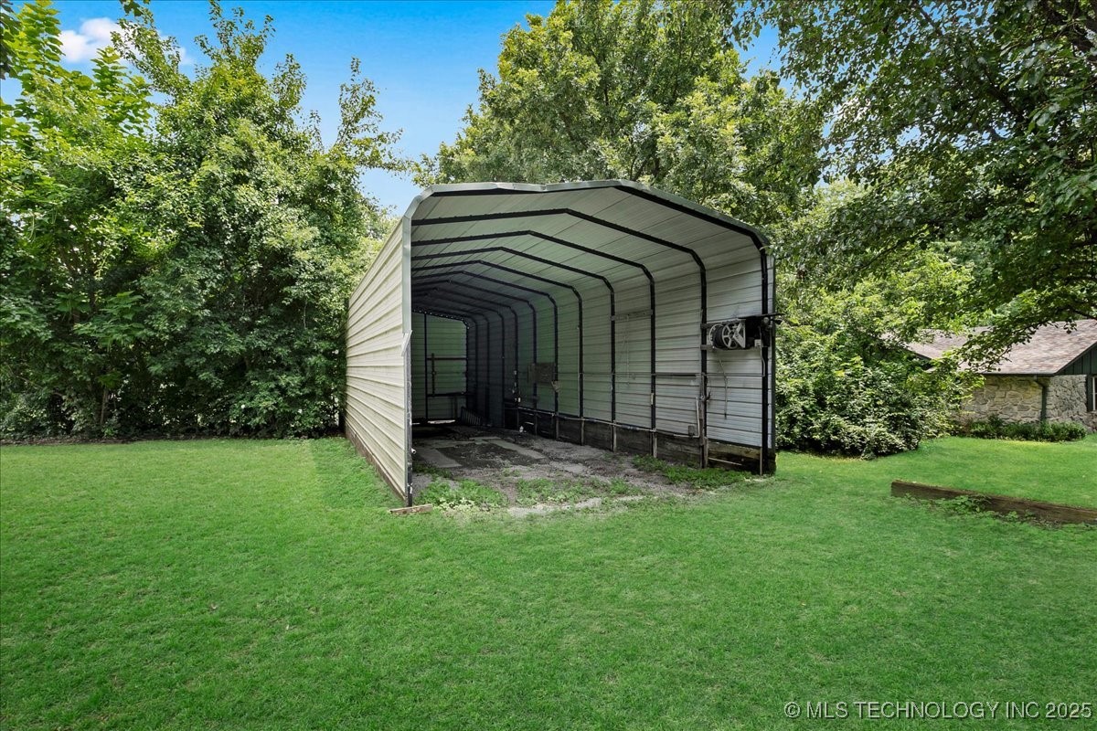 9511 S 190th East Avenue