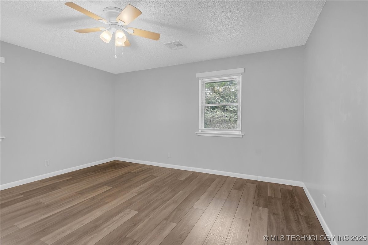 9511 S 190th East Avenue