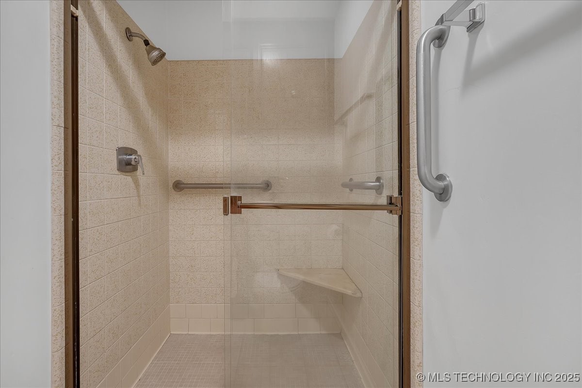 9511 S 190th East Avenue