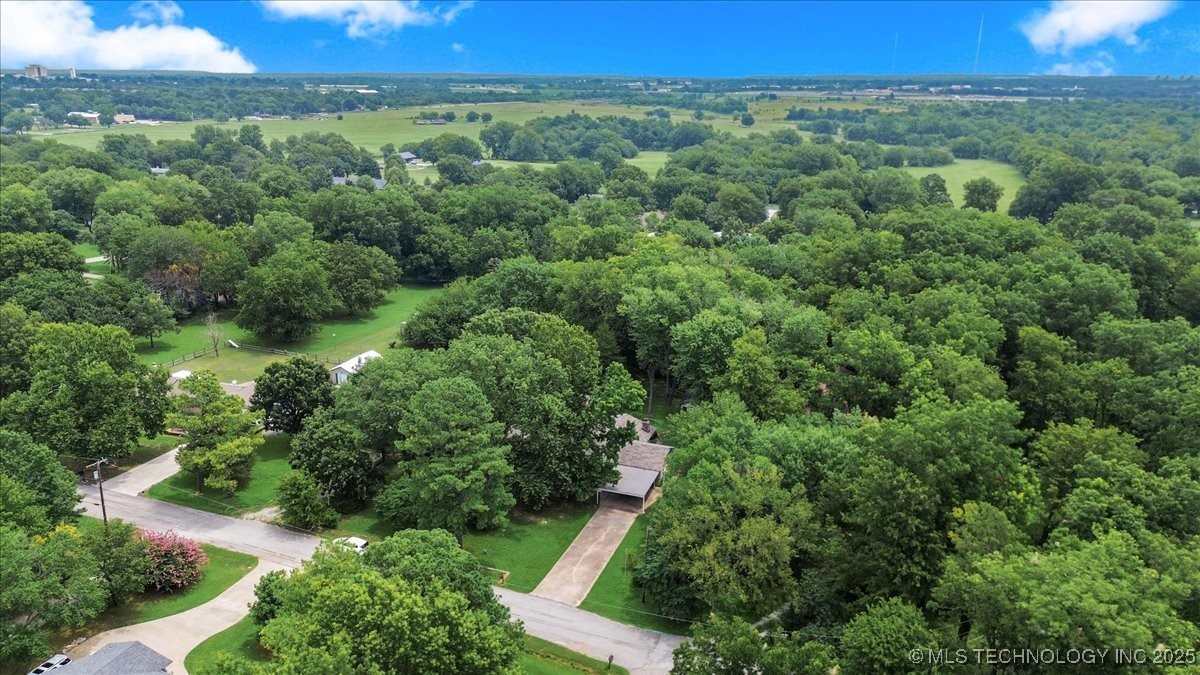 9511 S 190th East Avenue