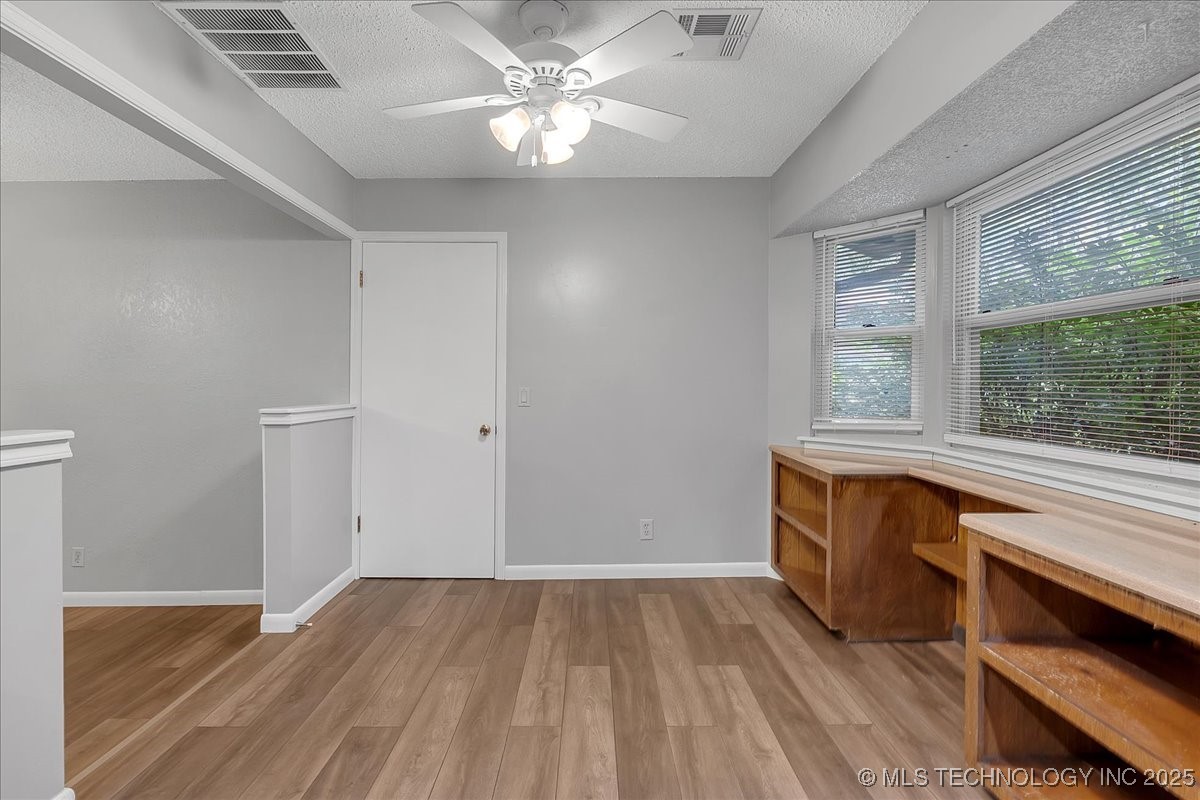 9511 S 190th East Avenue