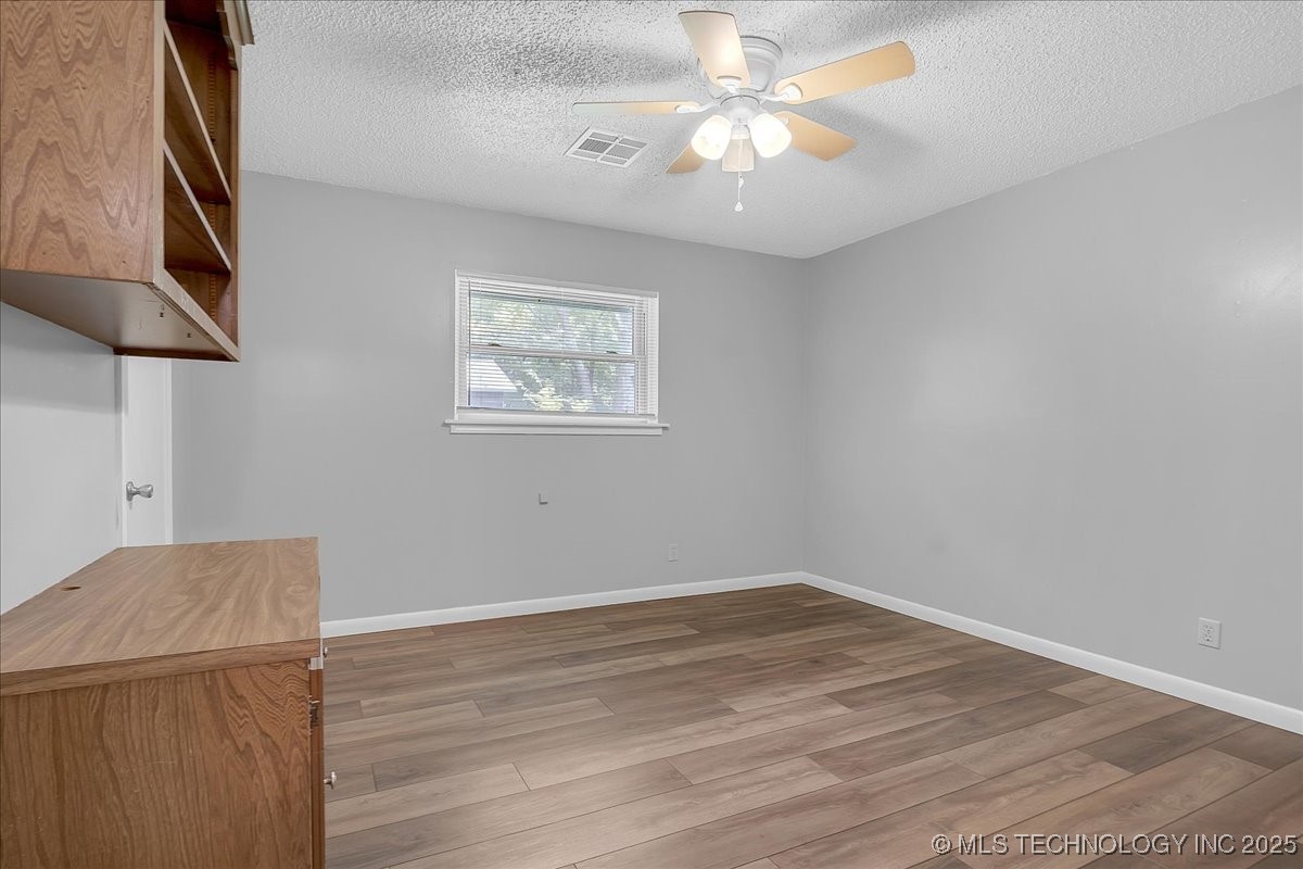 9511 S 190th East Avenue