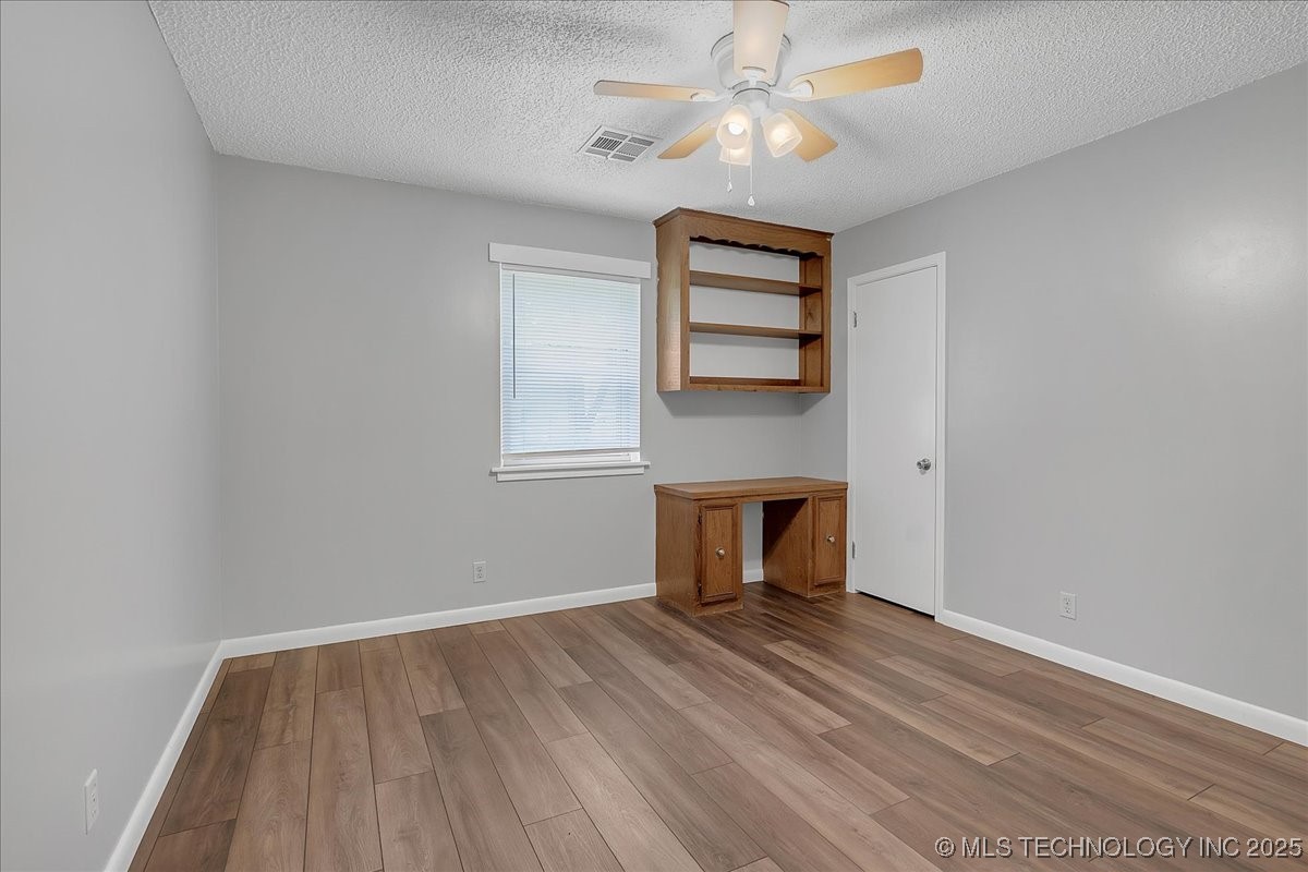 9511 S 190th East Avenue