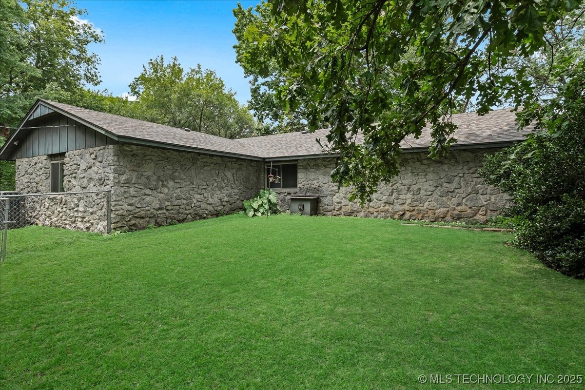 9511 S 190th East Avenue