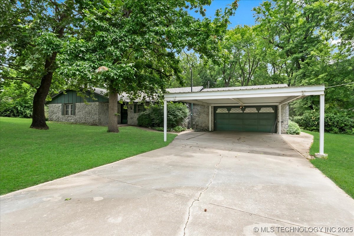 9511 S 190th East Avenue