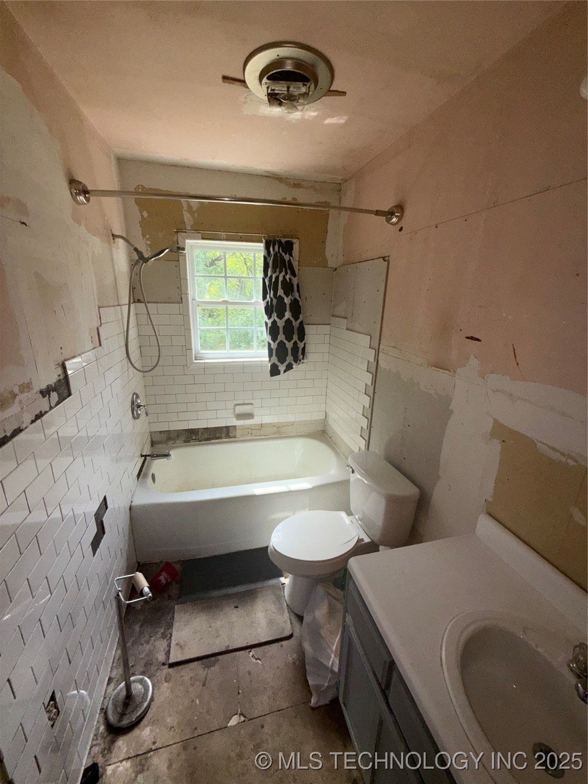 6416 N Rockford Avenue