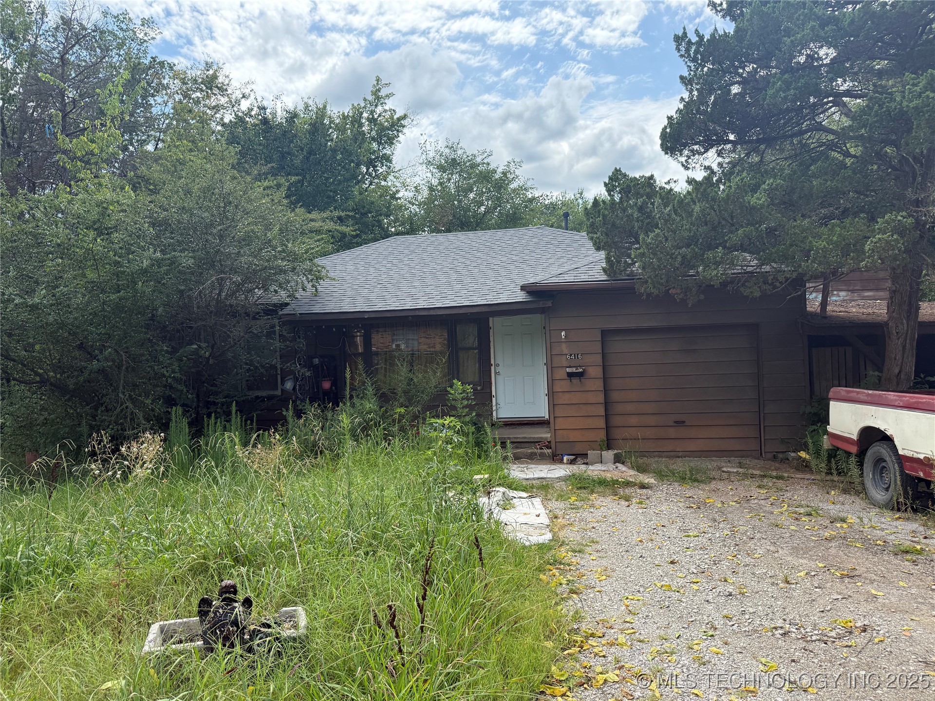 6416 N Rockford Avenue