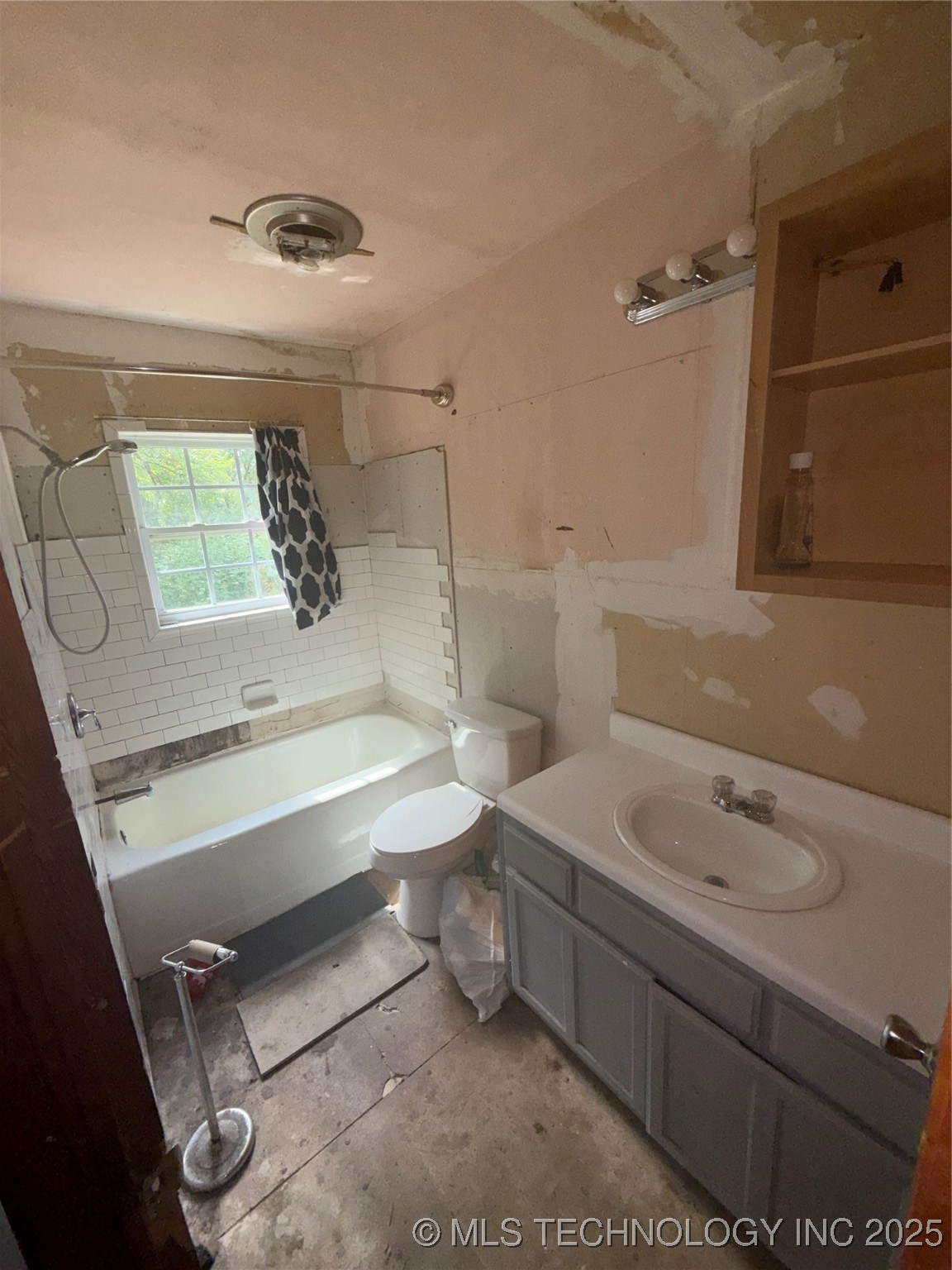 6416 N Rockford Avenue