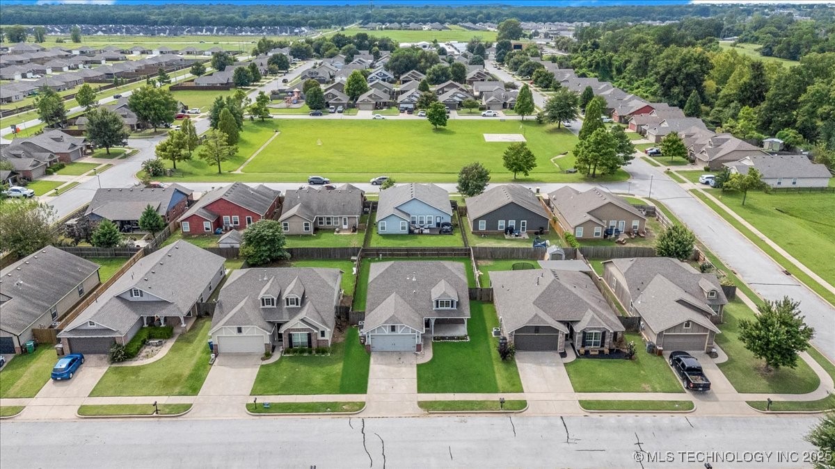 16044 S 88th East Avenue