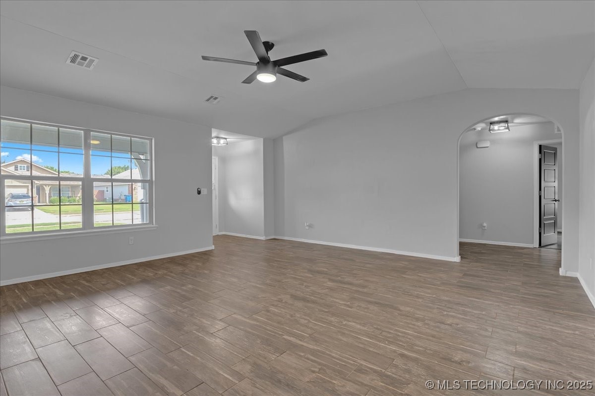 16044 S 88th East Avenue