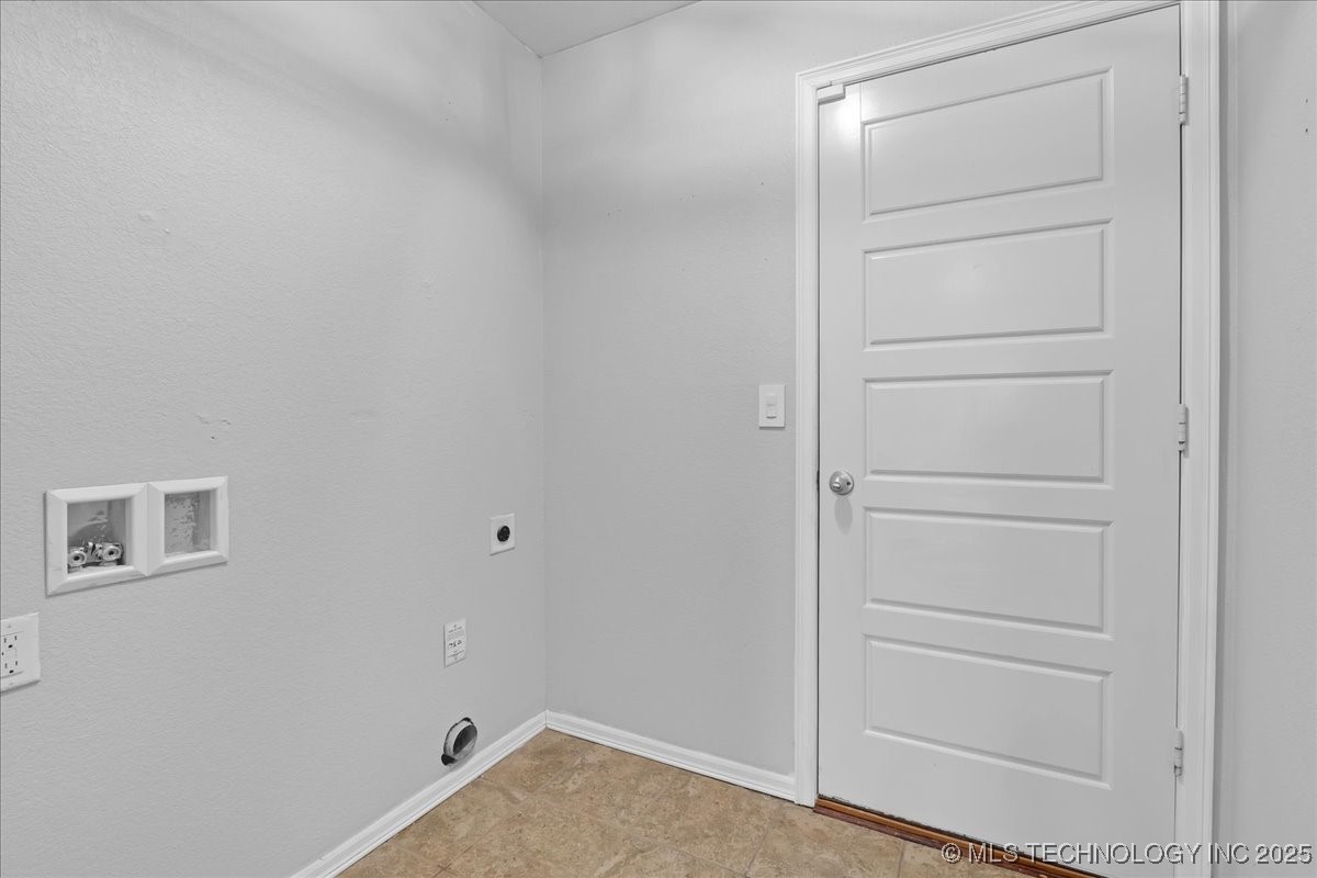 16044 S 88th East Avenue