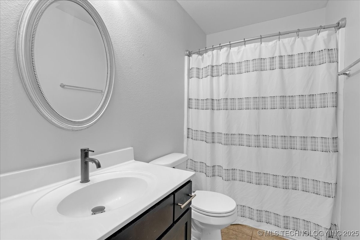 16044 S 88th East Avenue