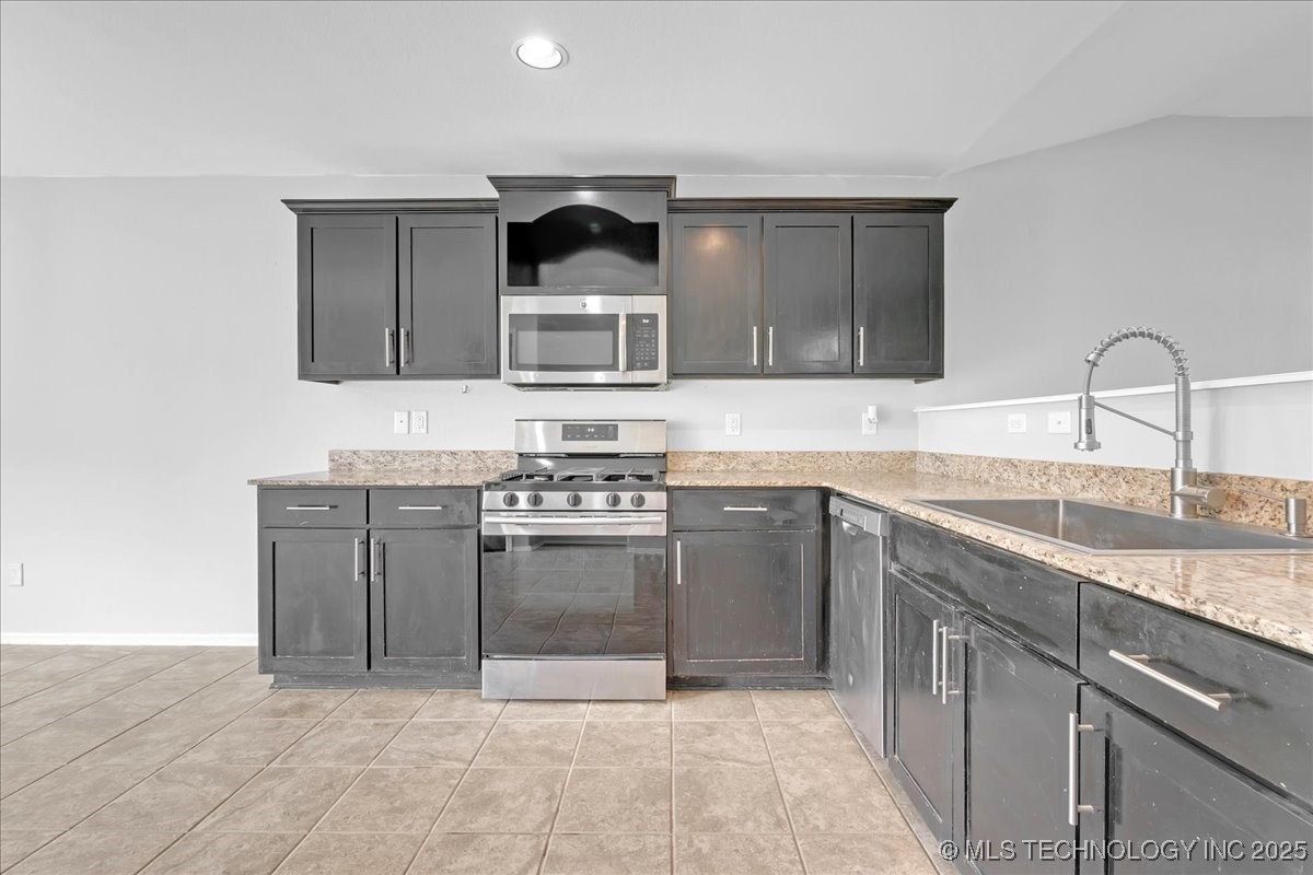 16044 S 88th East Avenue