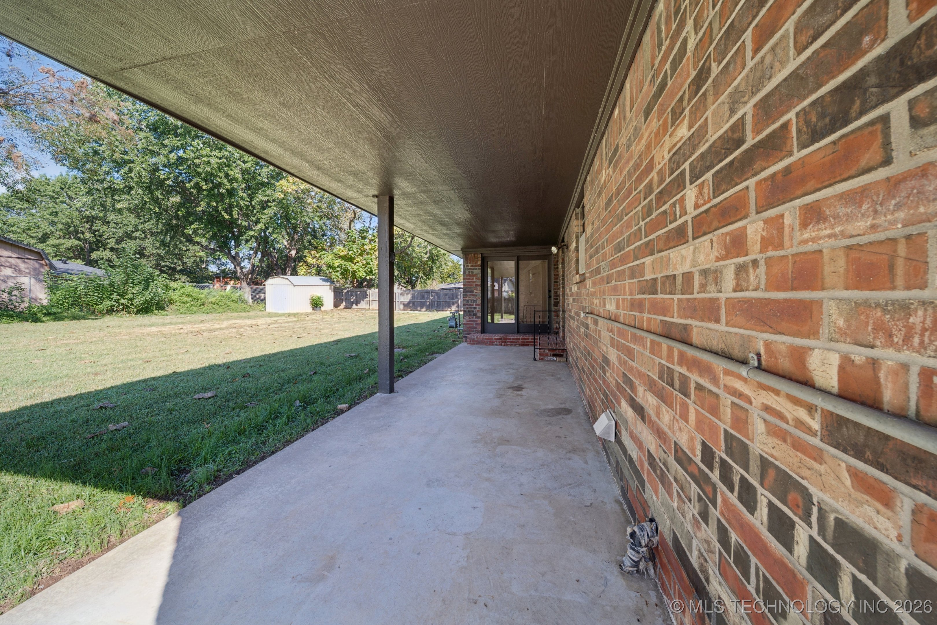 9726 S Houston Avenue