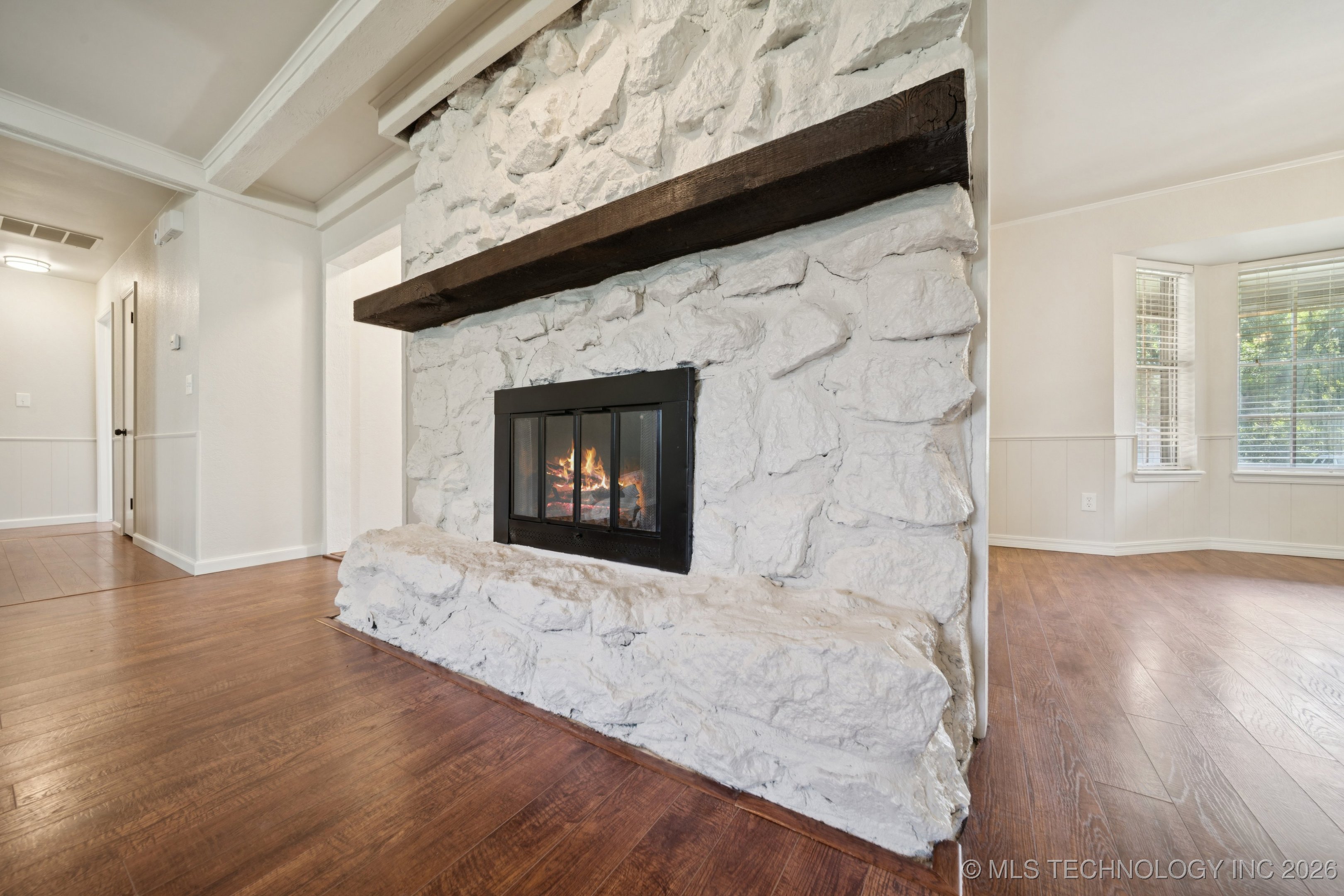 9726 S Houston Avenue