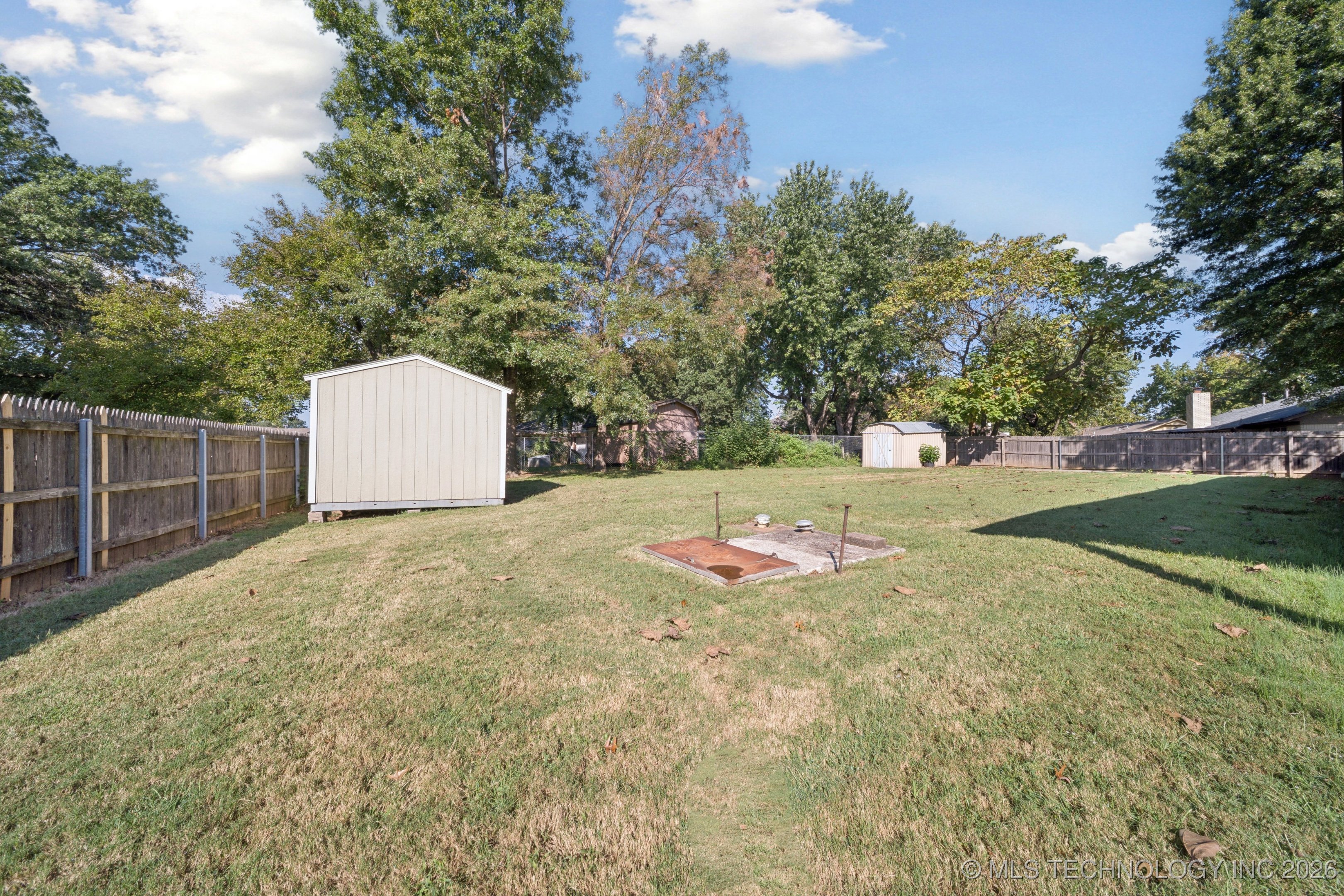 9726 S Houston Avenue