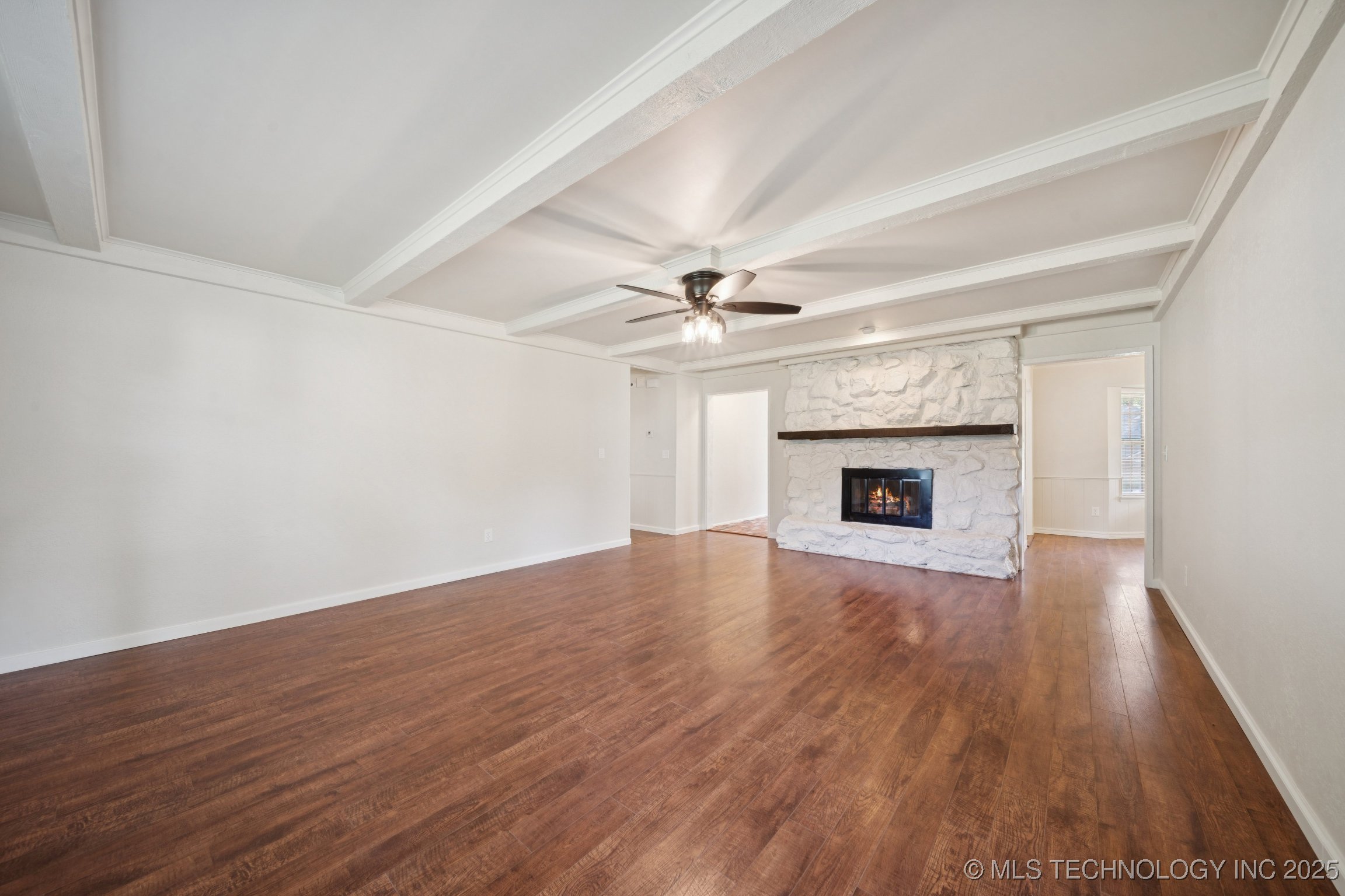 9726 S Houston Avenue