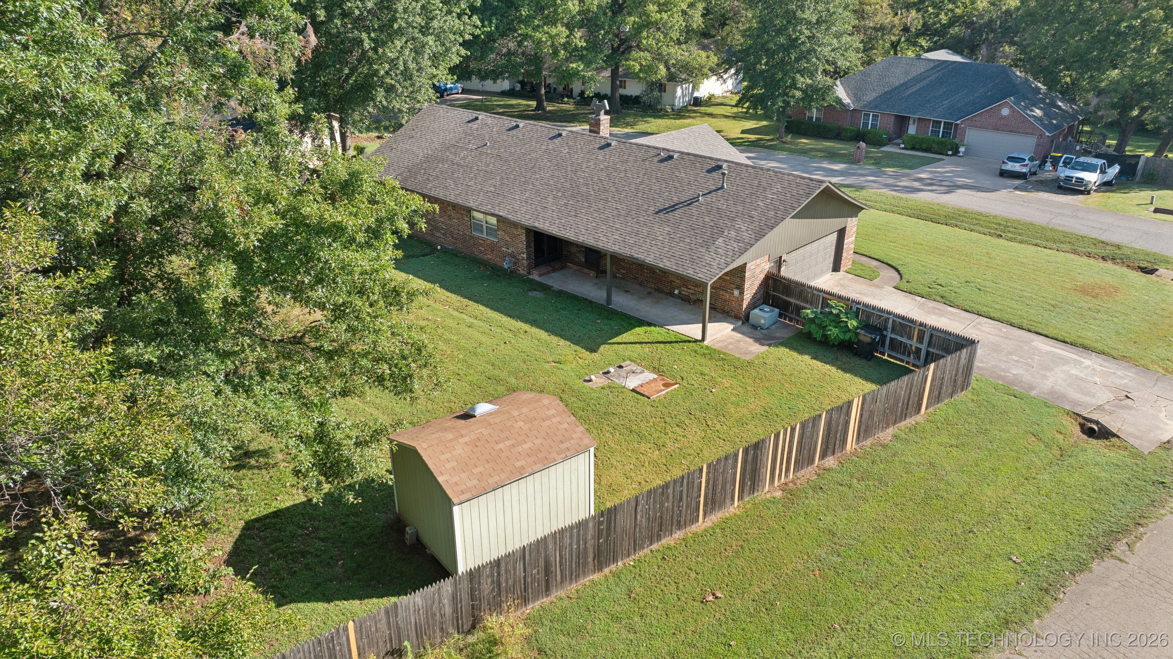 9726 S Houston Avenue