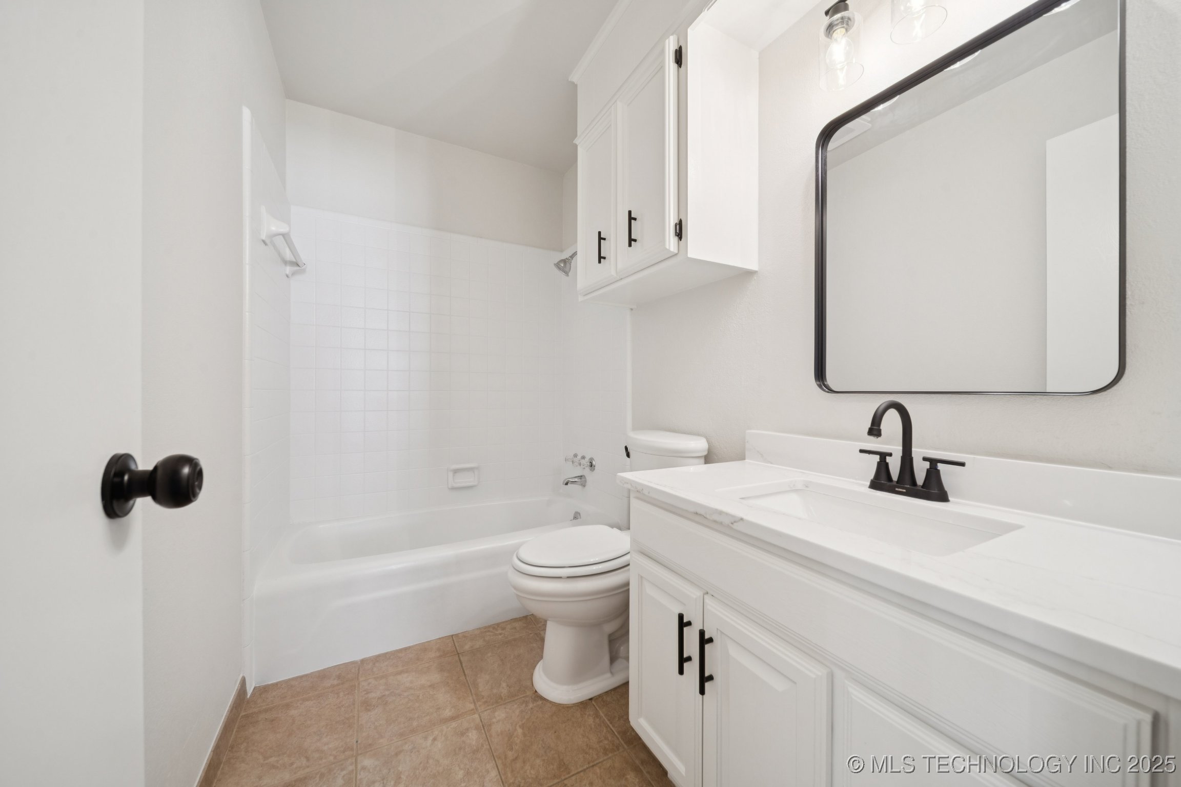 9726 S Houston Avenue