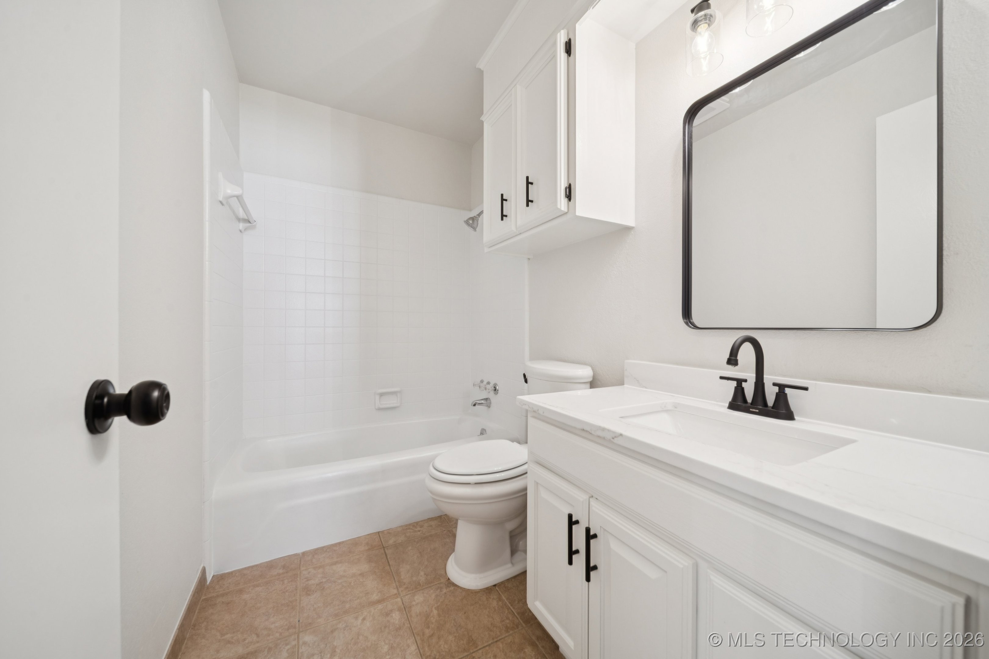 9726 S Houston Avenue