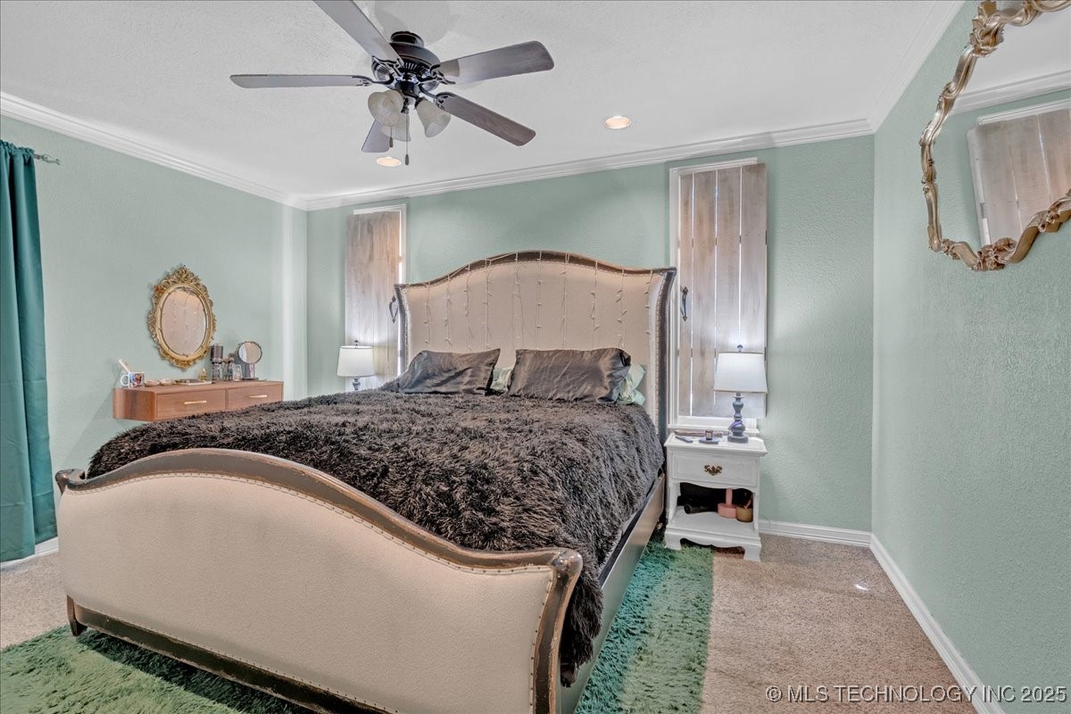 1527 E 50th Street
