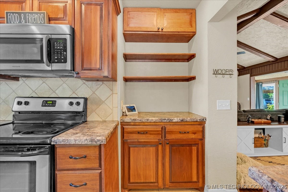 1527 E 50th Street