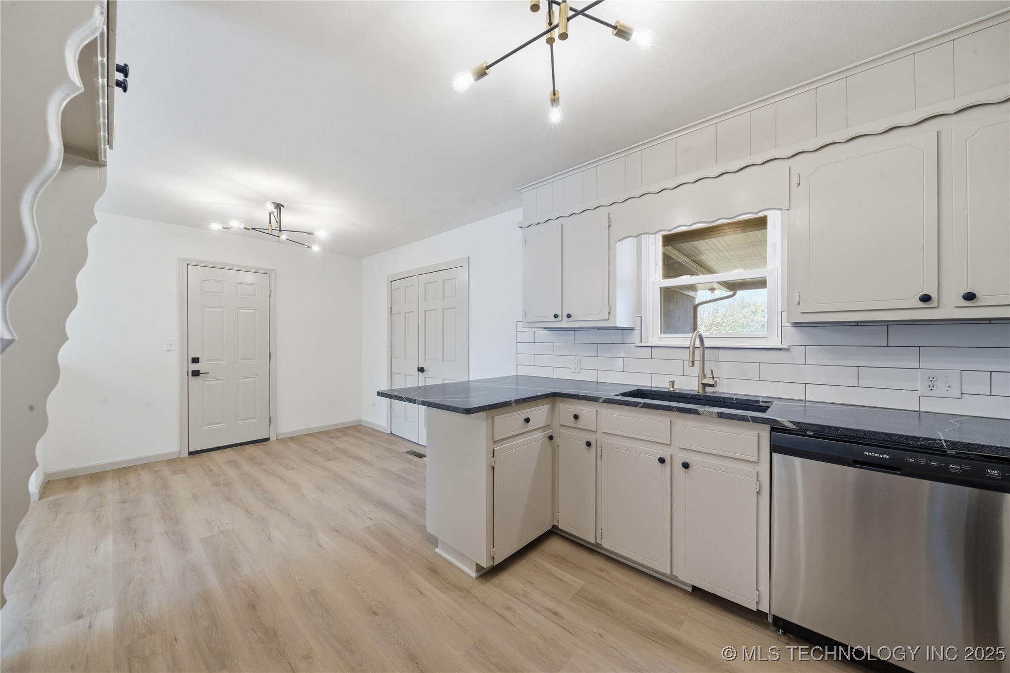 14509 Mockingbird Lane