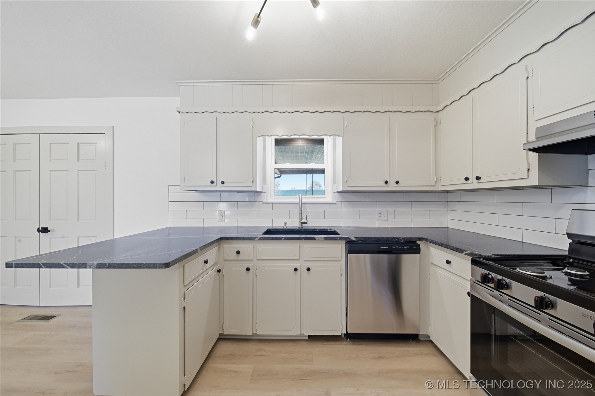 14509 Mockingbird Lane