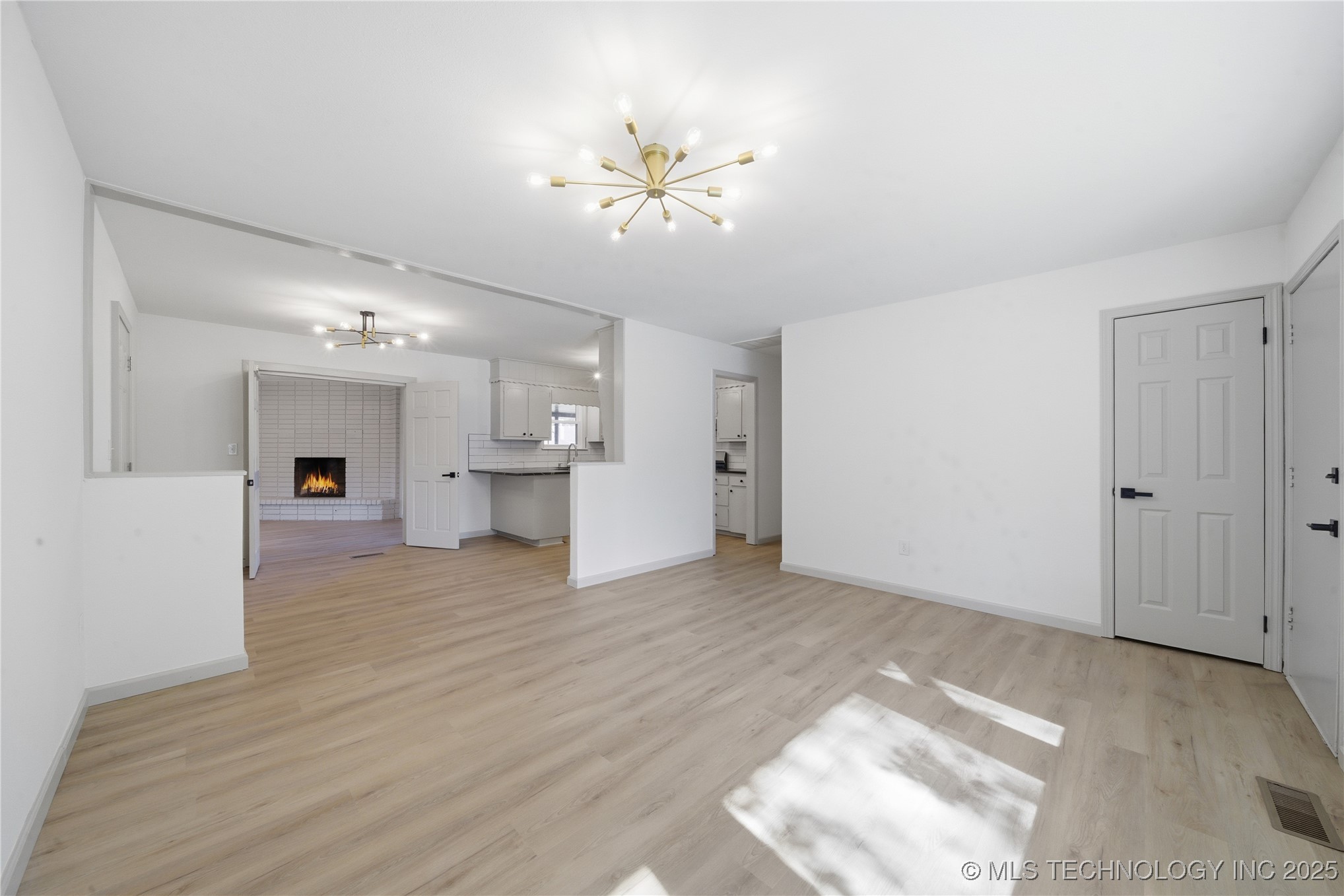 14509 Mockingbird Lane