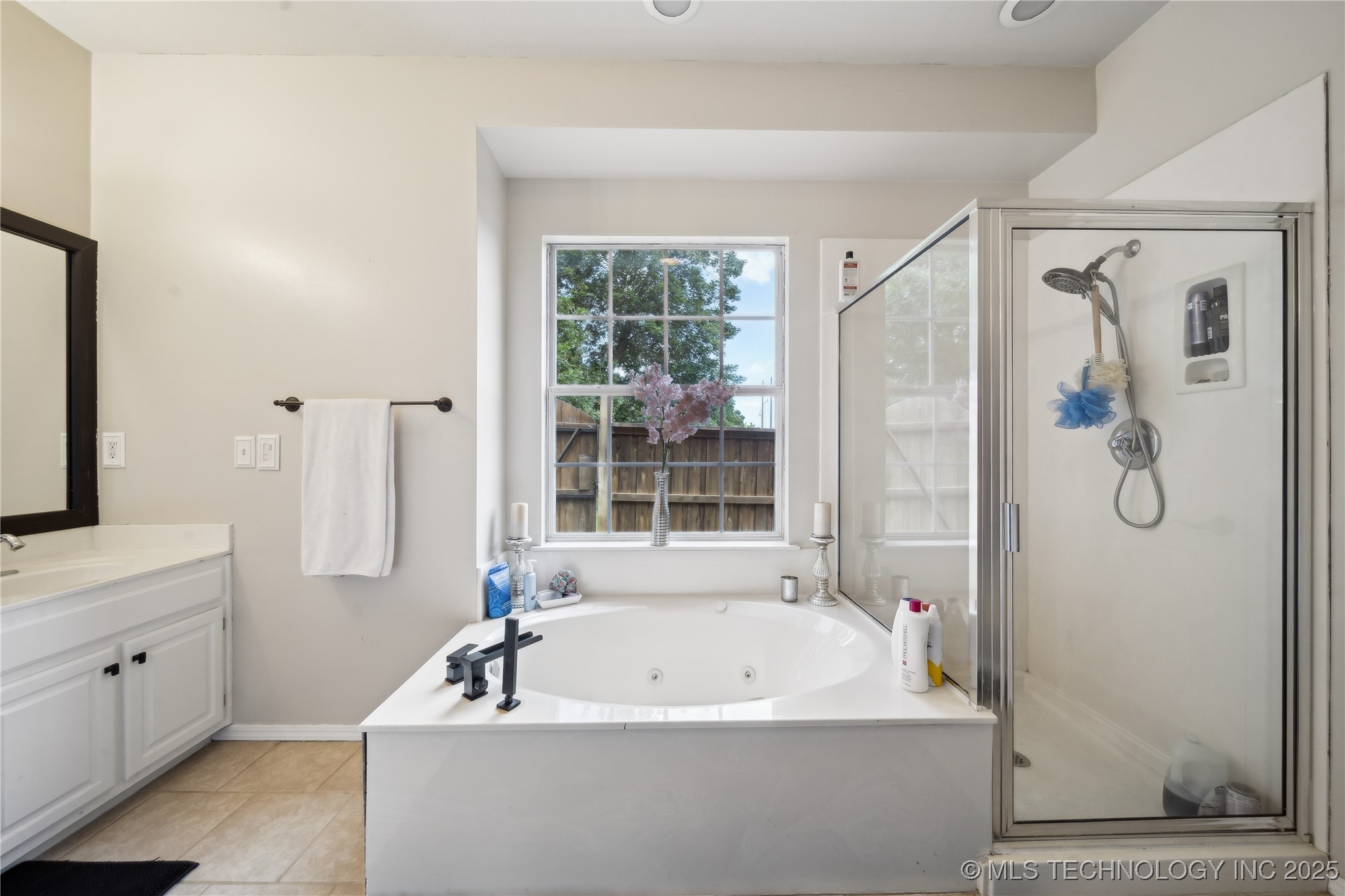 4602 S Linwood Drive