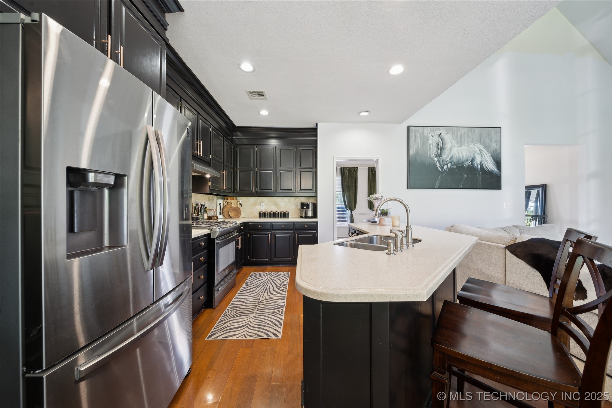 4602 S Linwood Drive