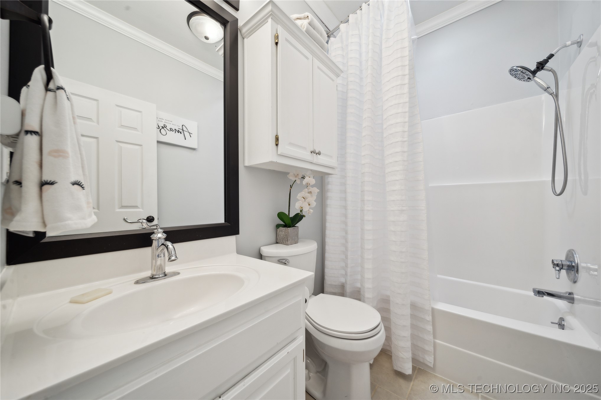 4602 S Linwood Drive